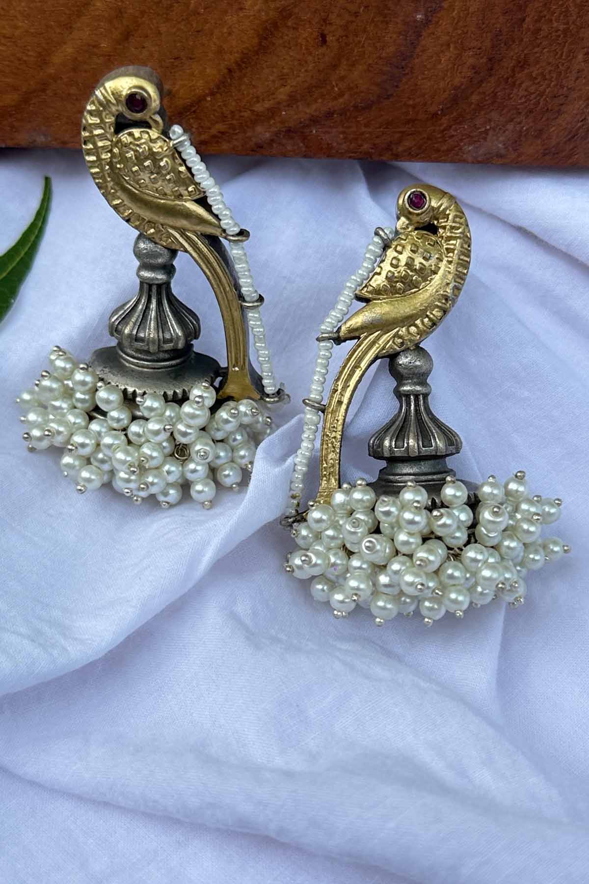Parrot Pearly Earrings
