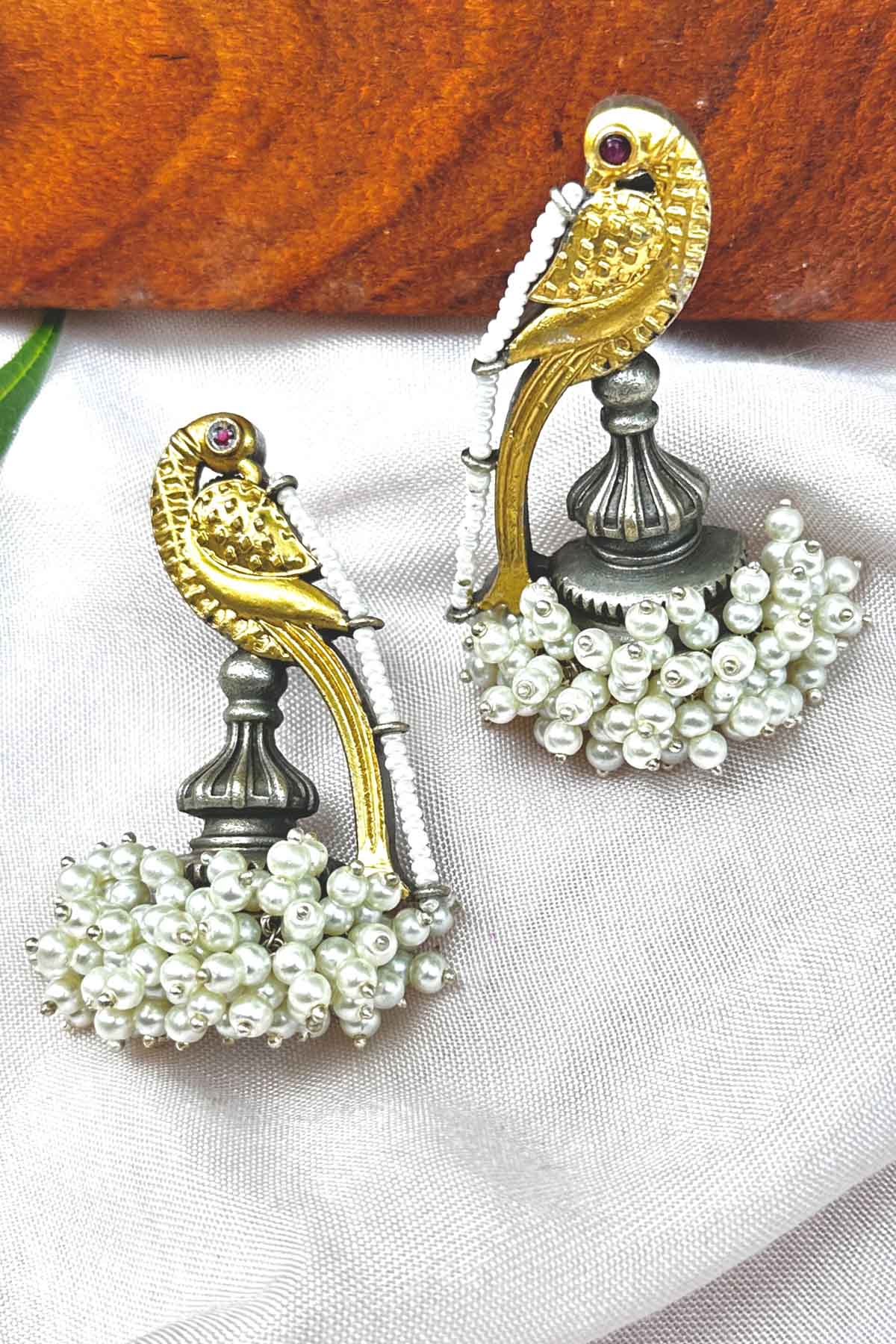 Parrot Pearly Earrings