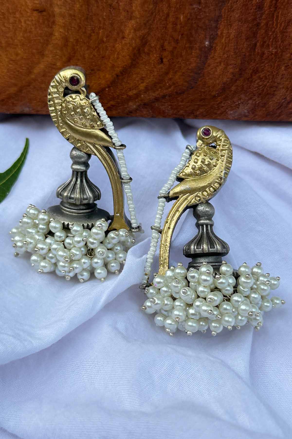 Parrot Pearly Earrings