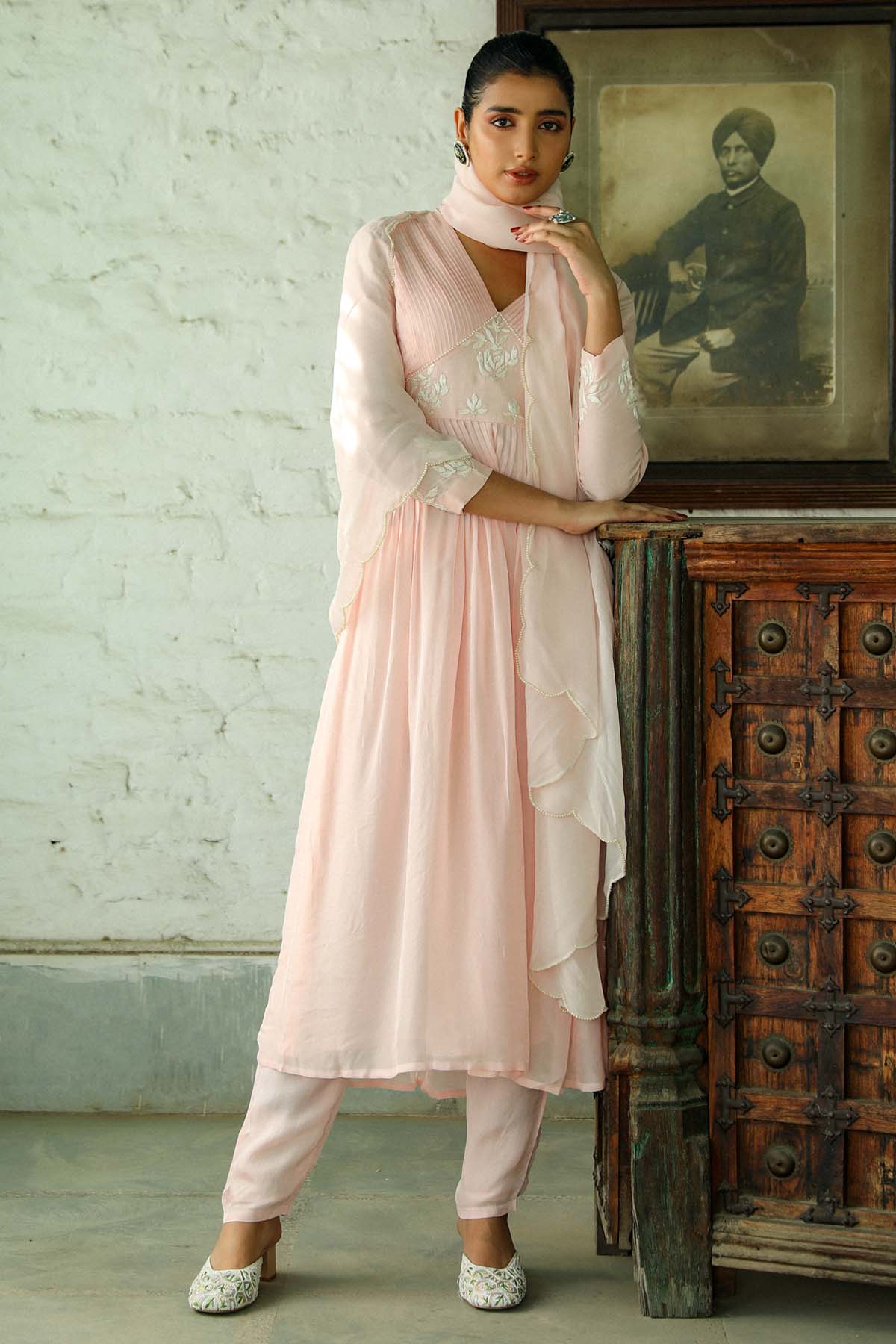 Baby Pink Resham Work Kurta Set