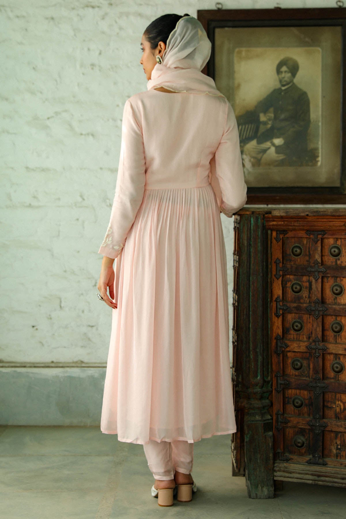 Baby Pink Resham Work Kurta Set