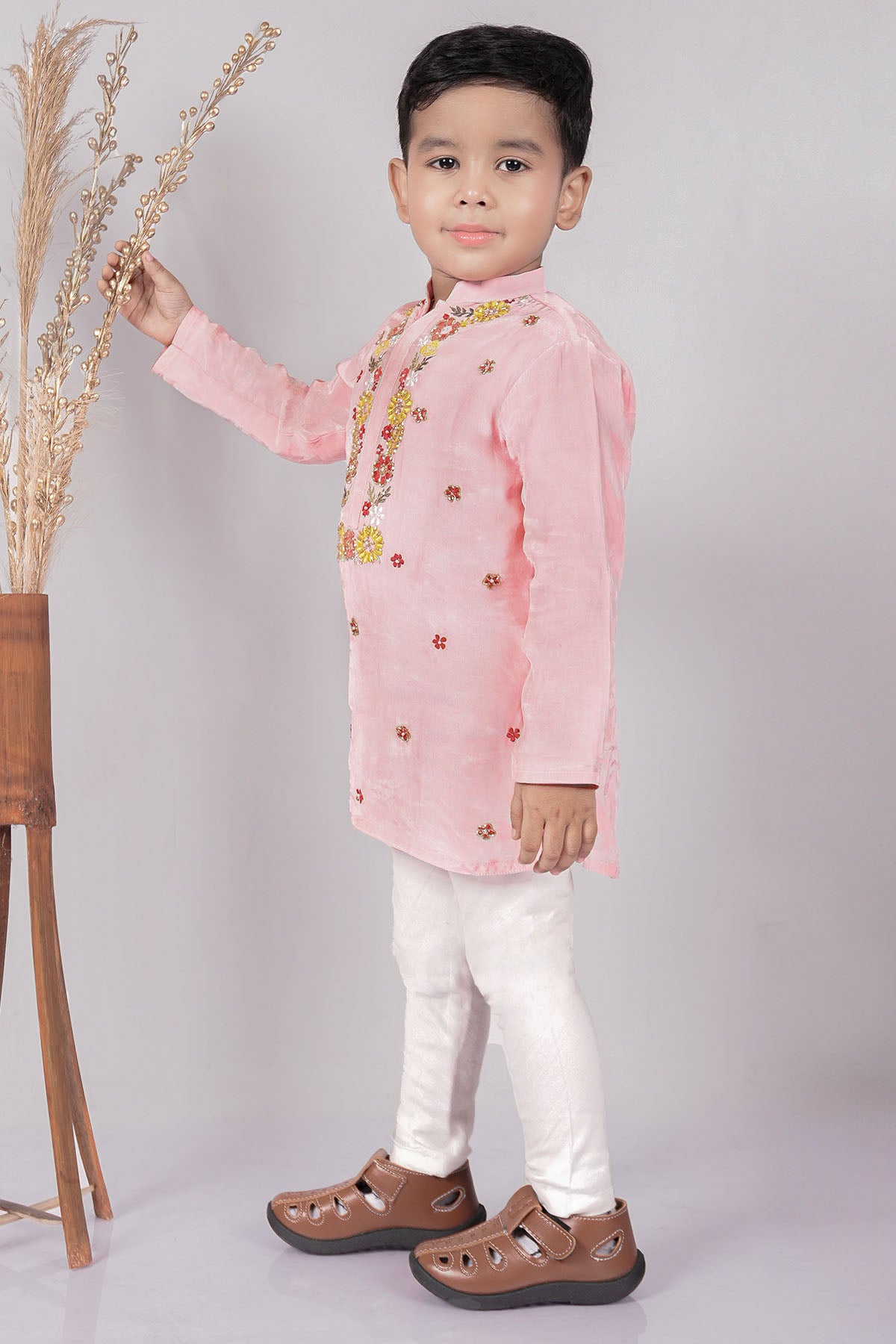 Pink Butta Work Kurta And Pant
