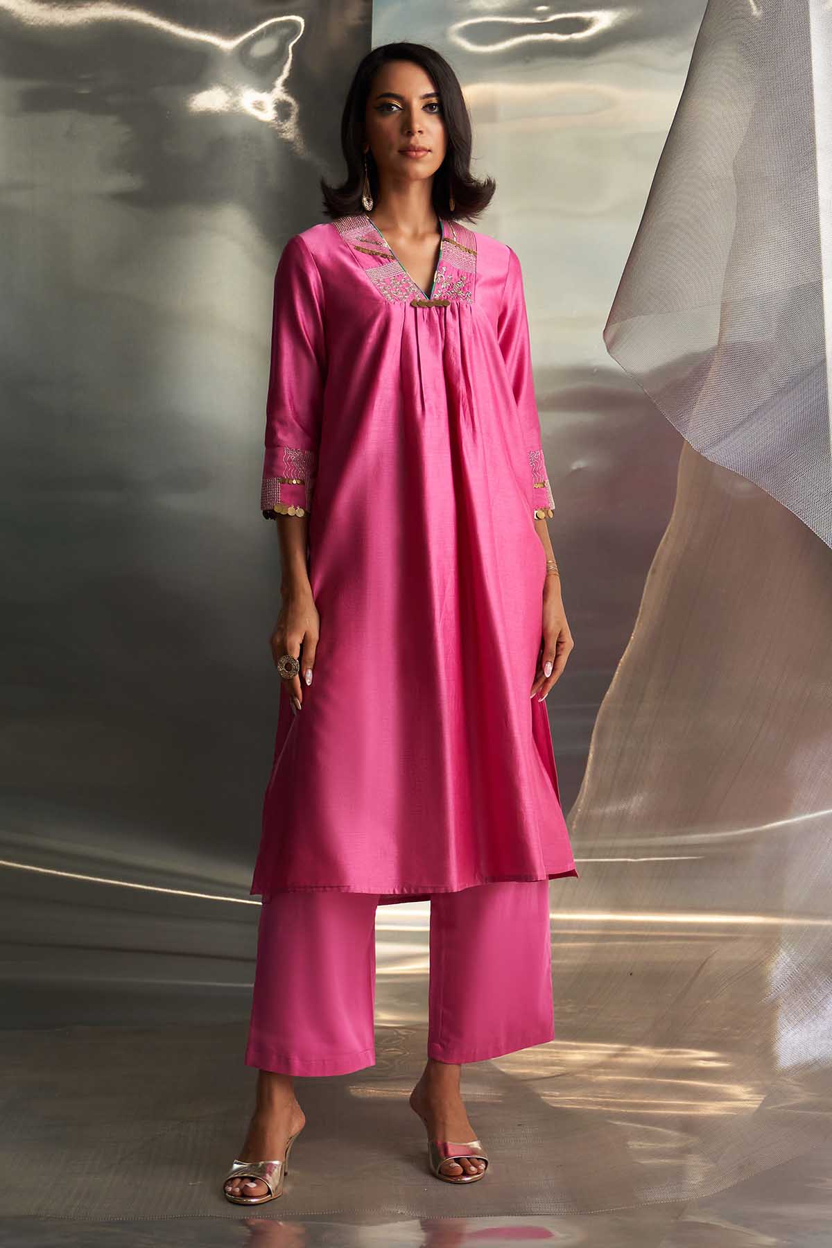 Pink Deep V-Neck Long Kurta Set