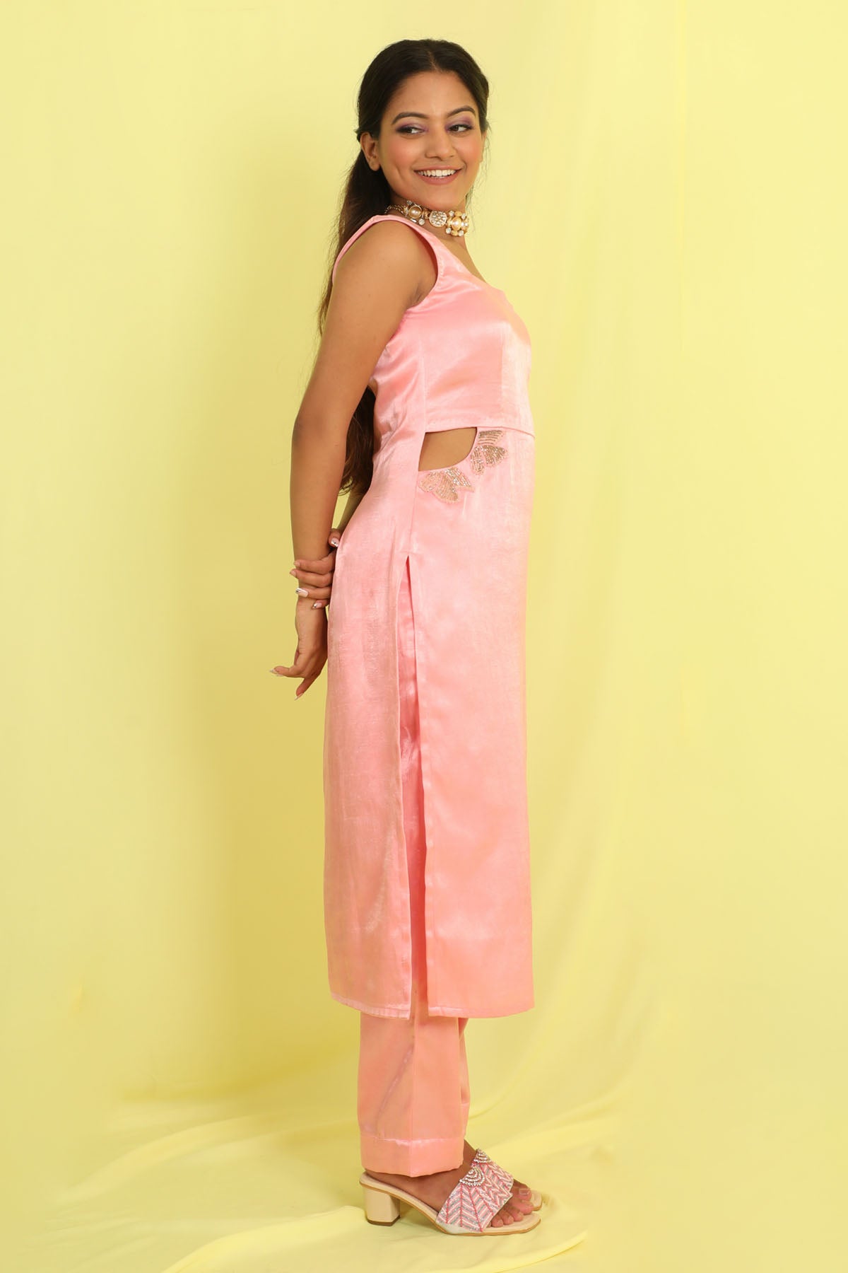 Pink Sleeveless Kurta & Pants