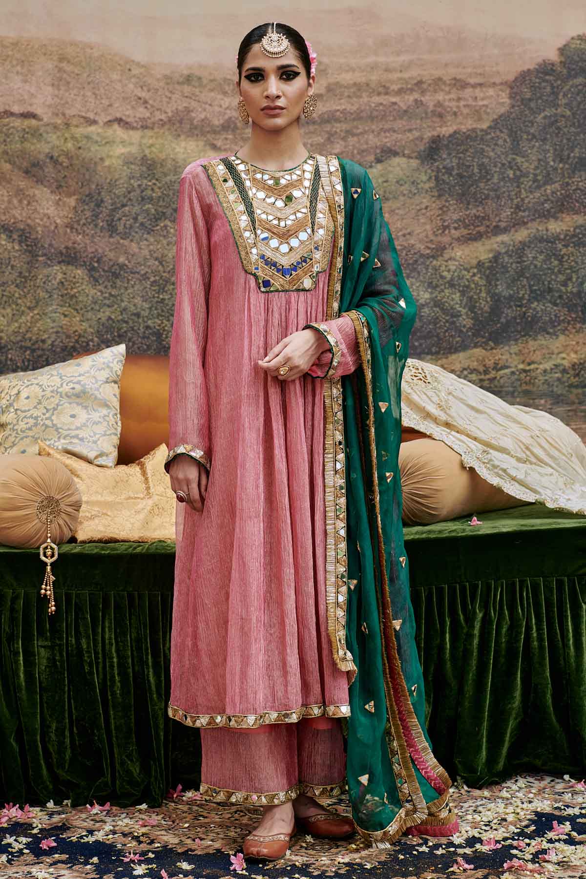 Buy ITRH, Designer Pink Mirror Work Yoke Kurta Set Online