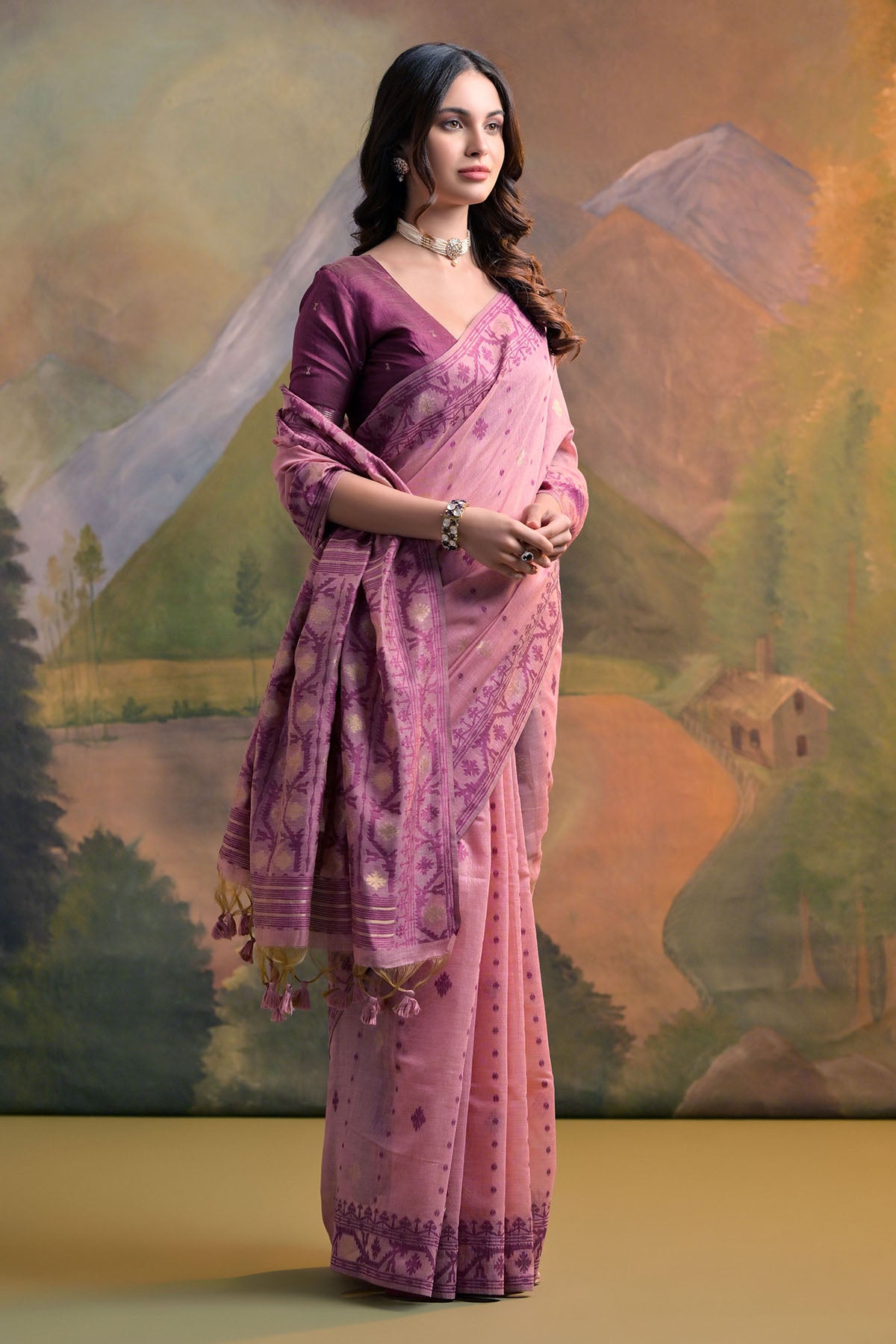 Pink Thread Woven Butti Saree