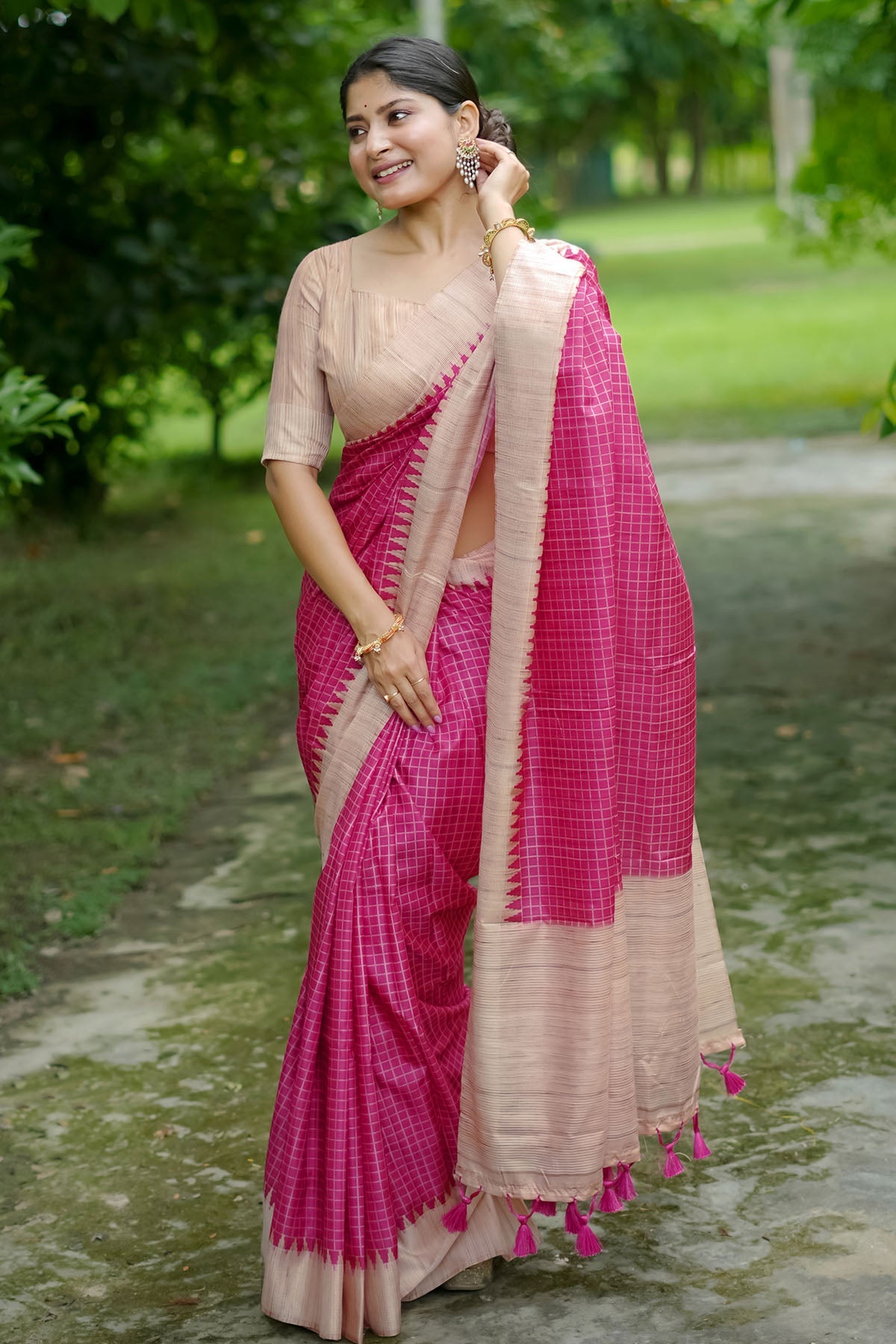 Buy Pink Tussar Silk Checked Saree by Lili Lala for women online at ScrollnShops