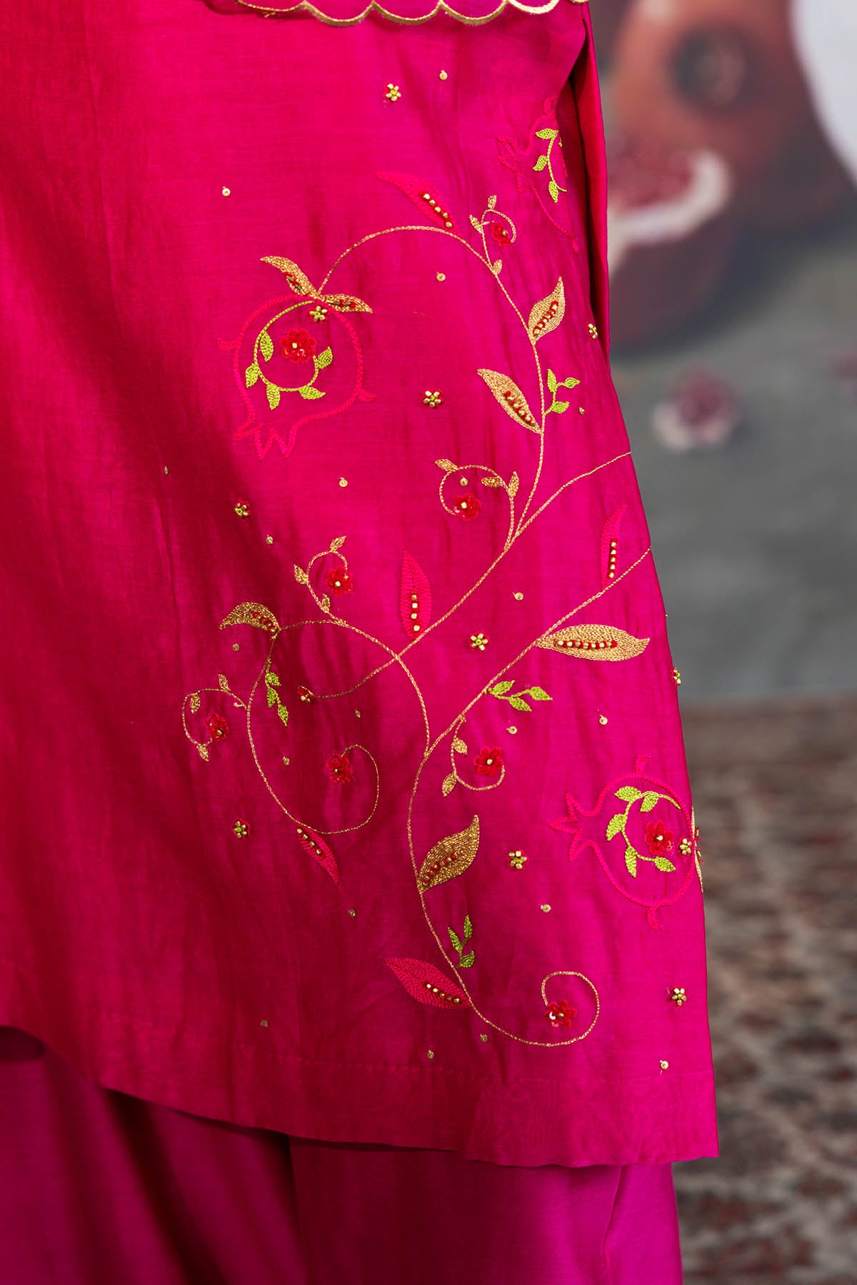 Pink Zari Work V-Neck Kurta