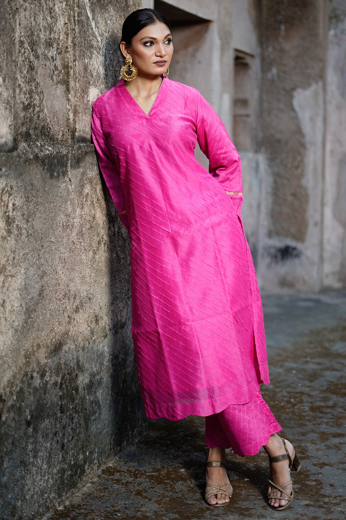 Pink Zari Woven Kurta & Pants