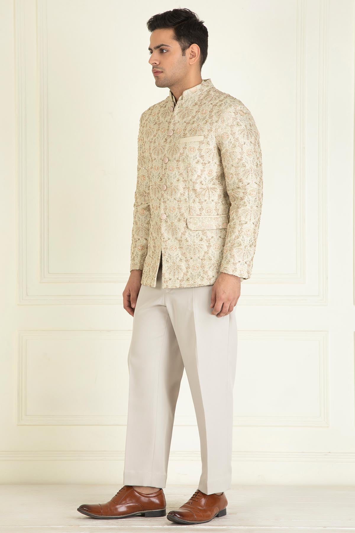 Pista Embroidered Jacket Set