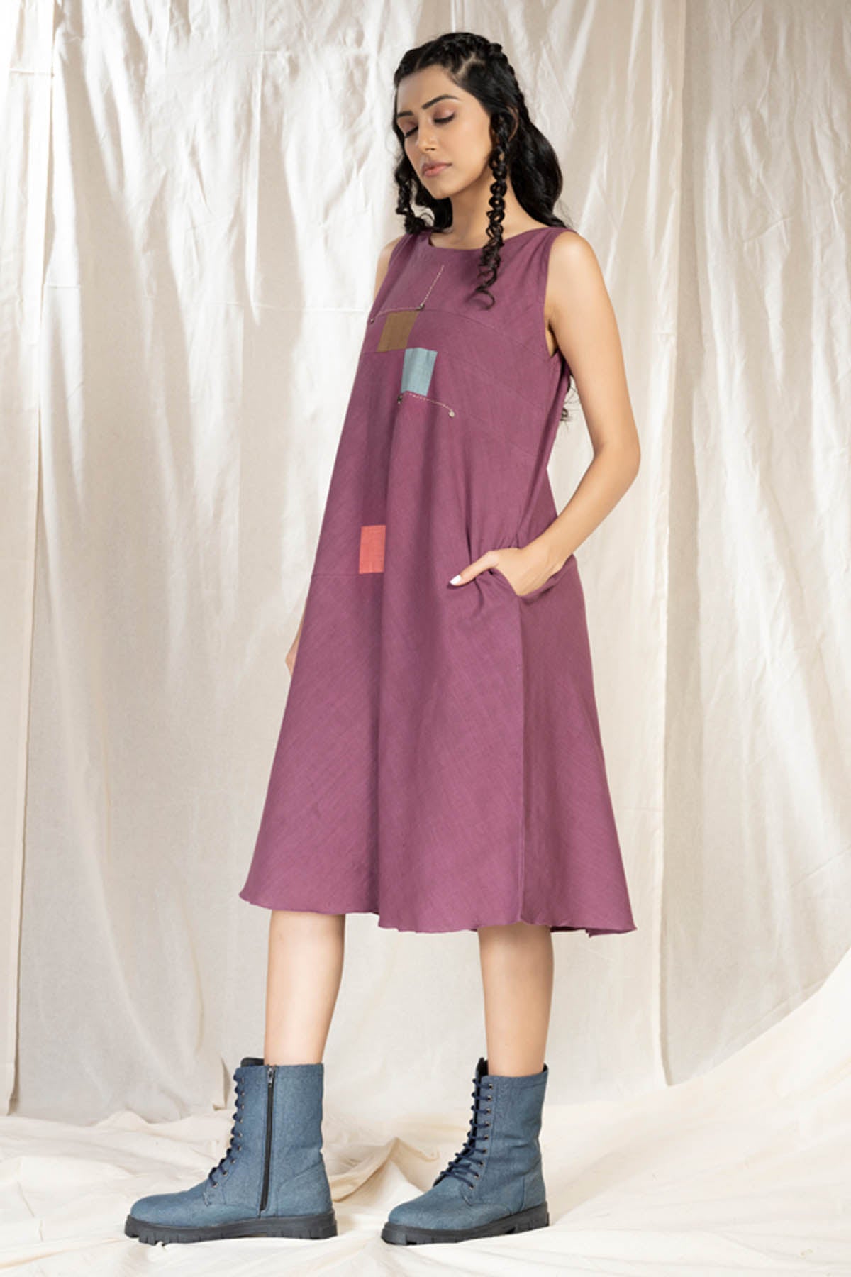Purple Sleeveless Applique Dress