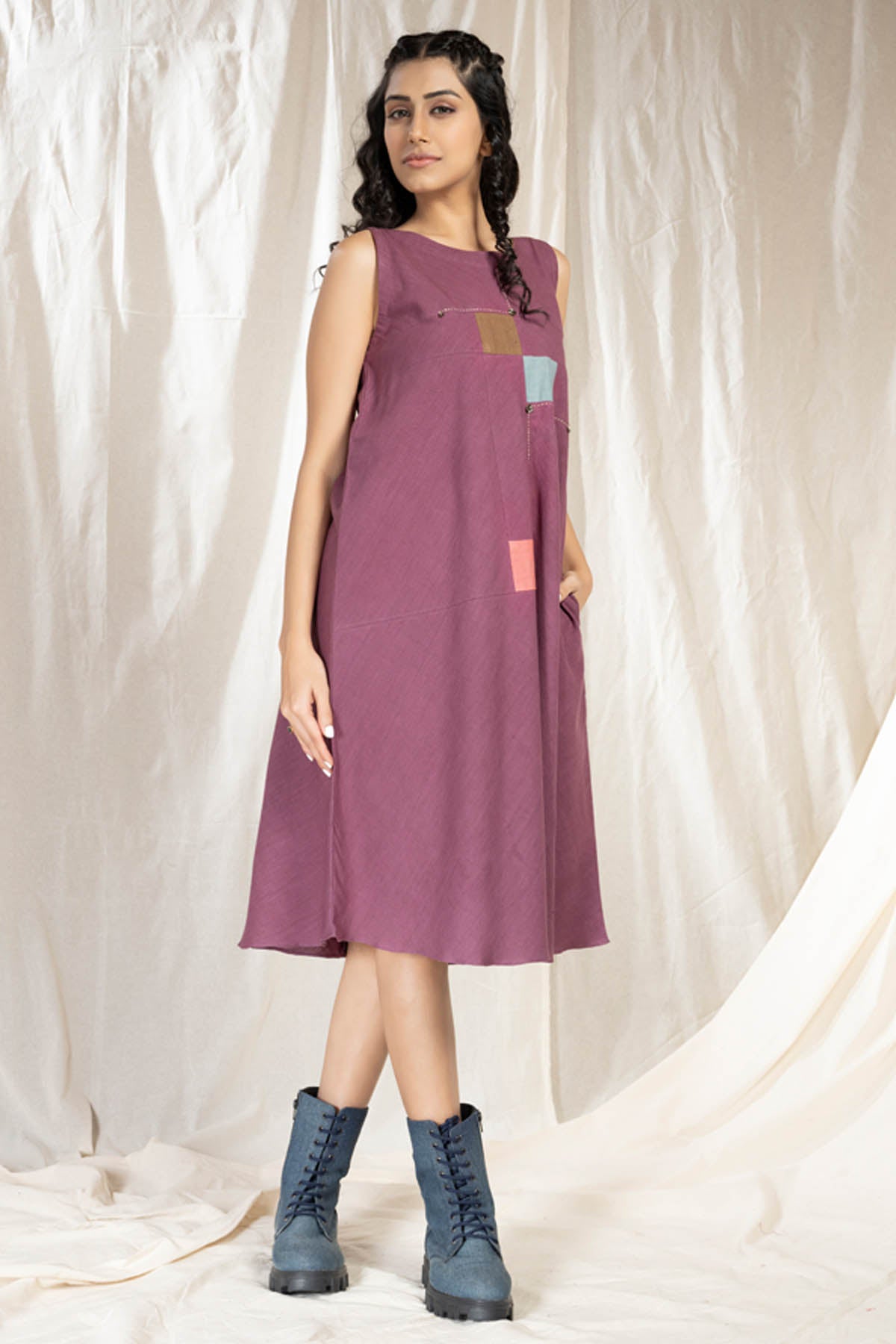Purple Sleeveless Applique Dress