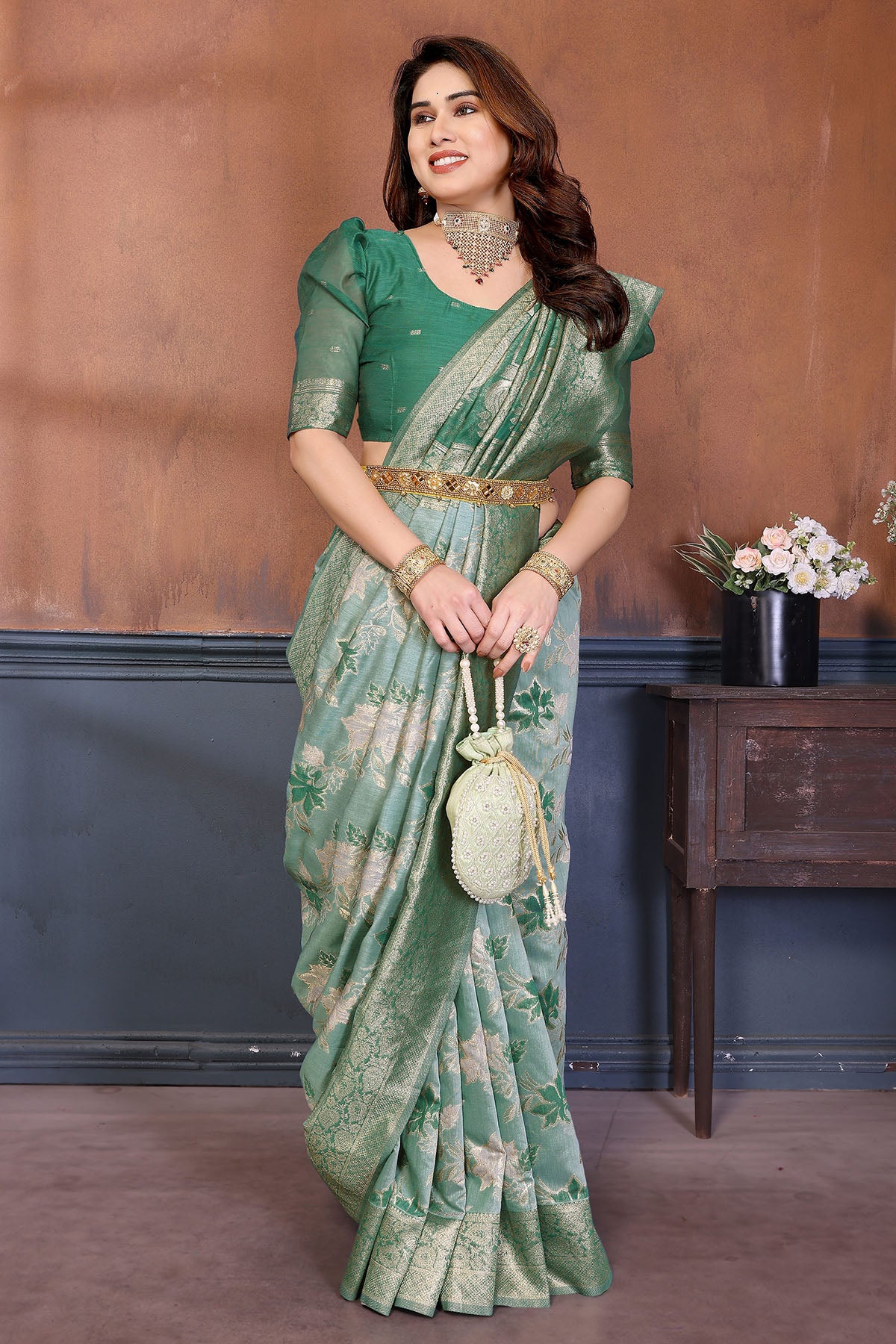 Rama Zari Weaving Tassel Saree