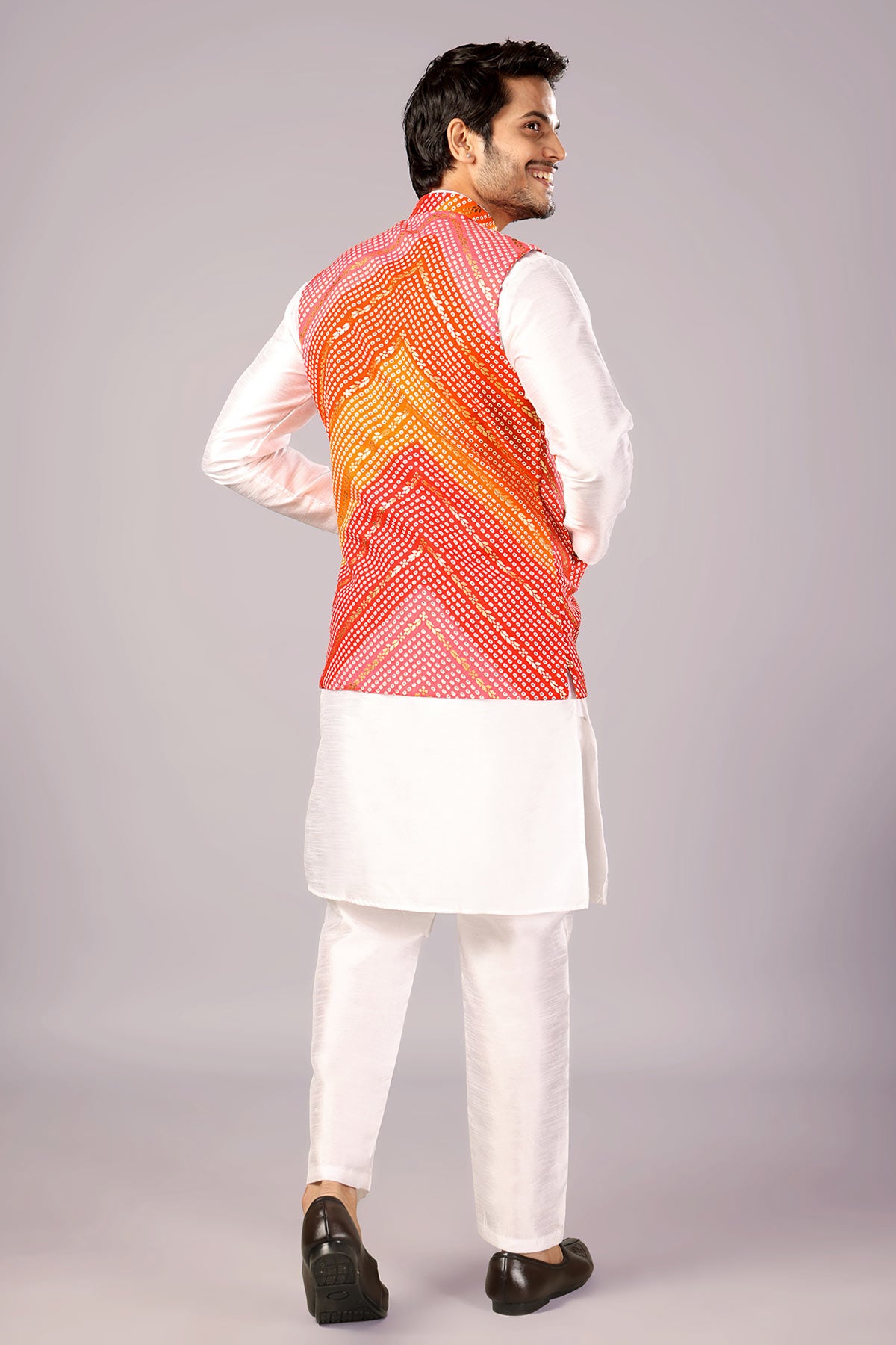 Red And Orange Bandhani Bundi