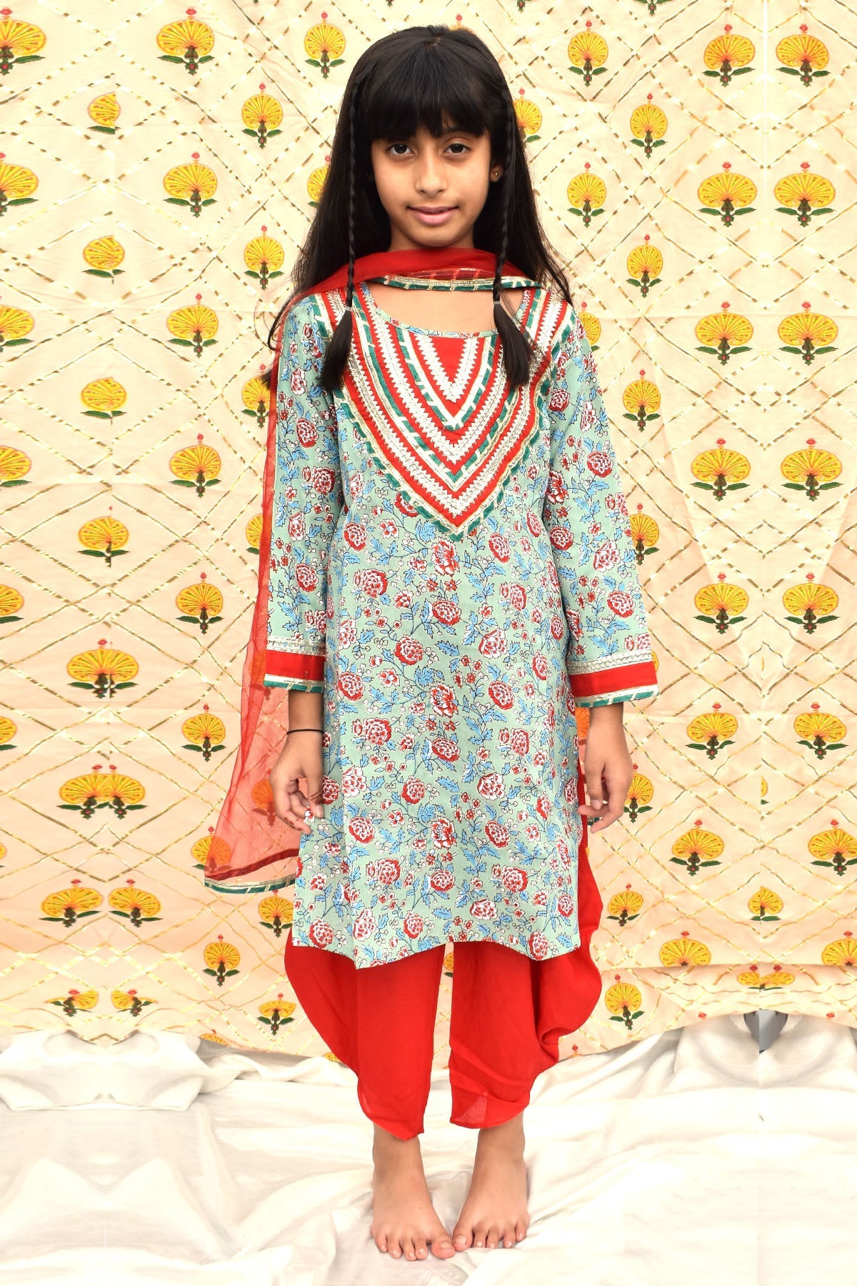 Buy Red & Green Flower Kurta Set for Kids by ViYa online available at scrollnshops
