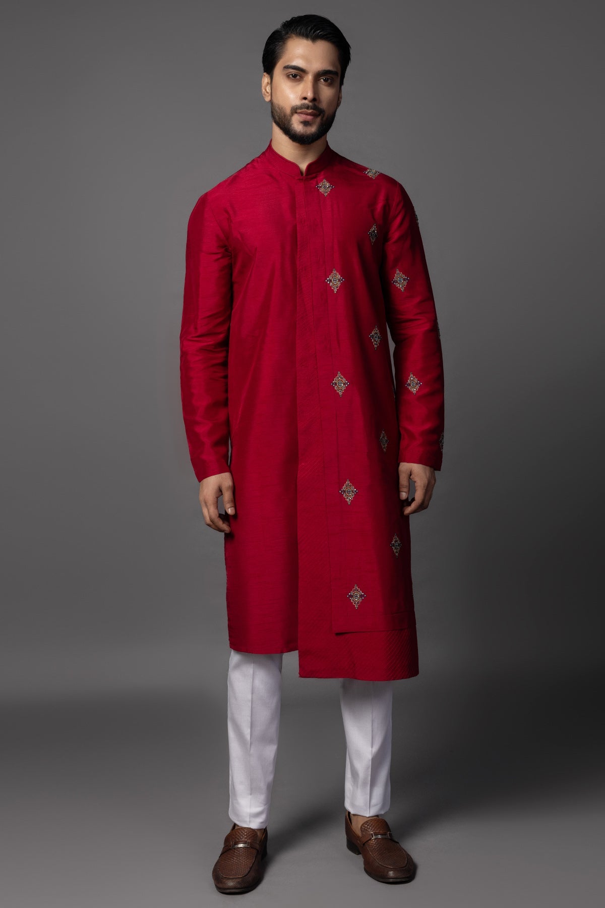 Buy Red Kasuti Embroidery Kurta Set for men by Paarsh Atelier online available at scrollnshops