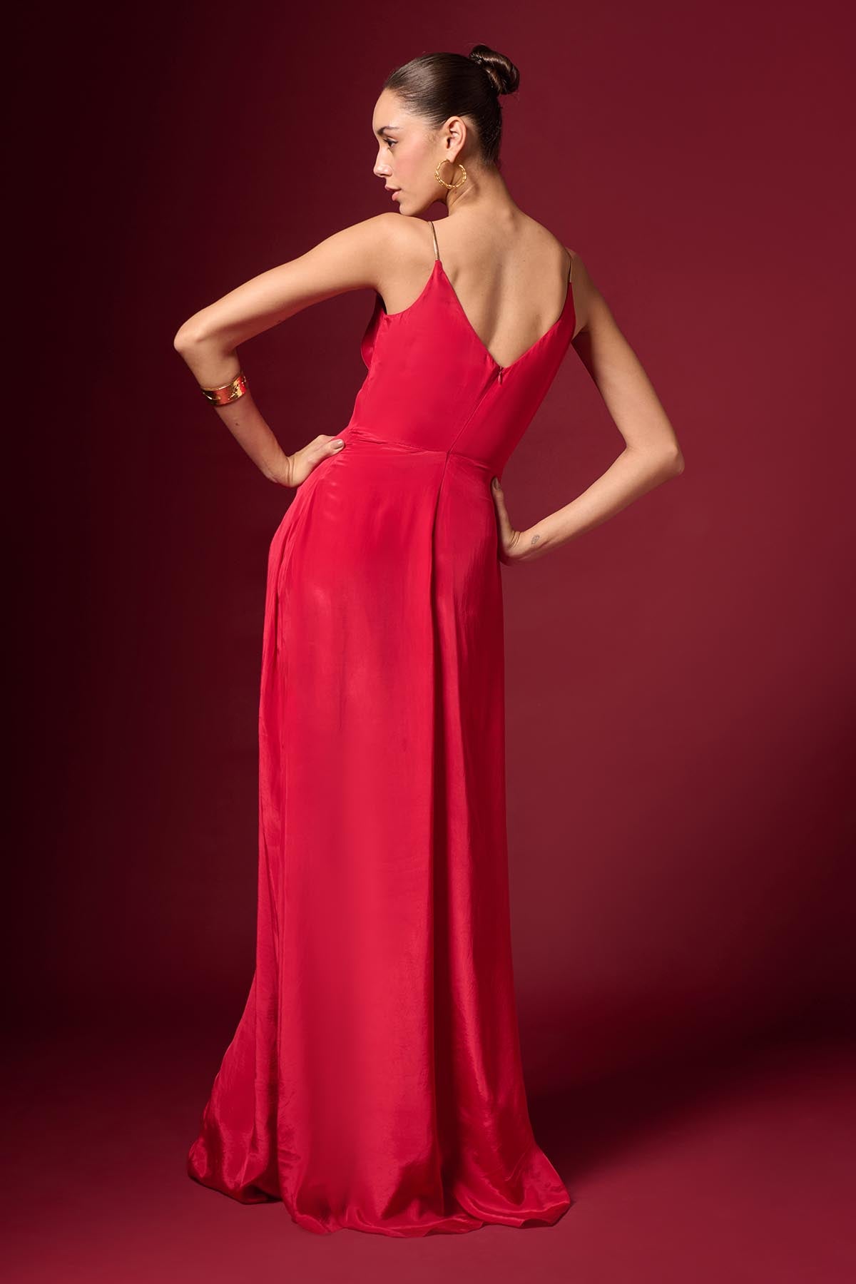Red V-Neck Sleeveless Maxi Dress