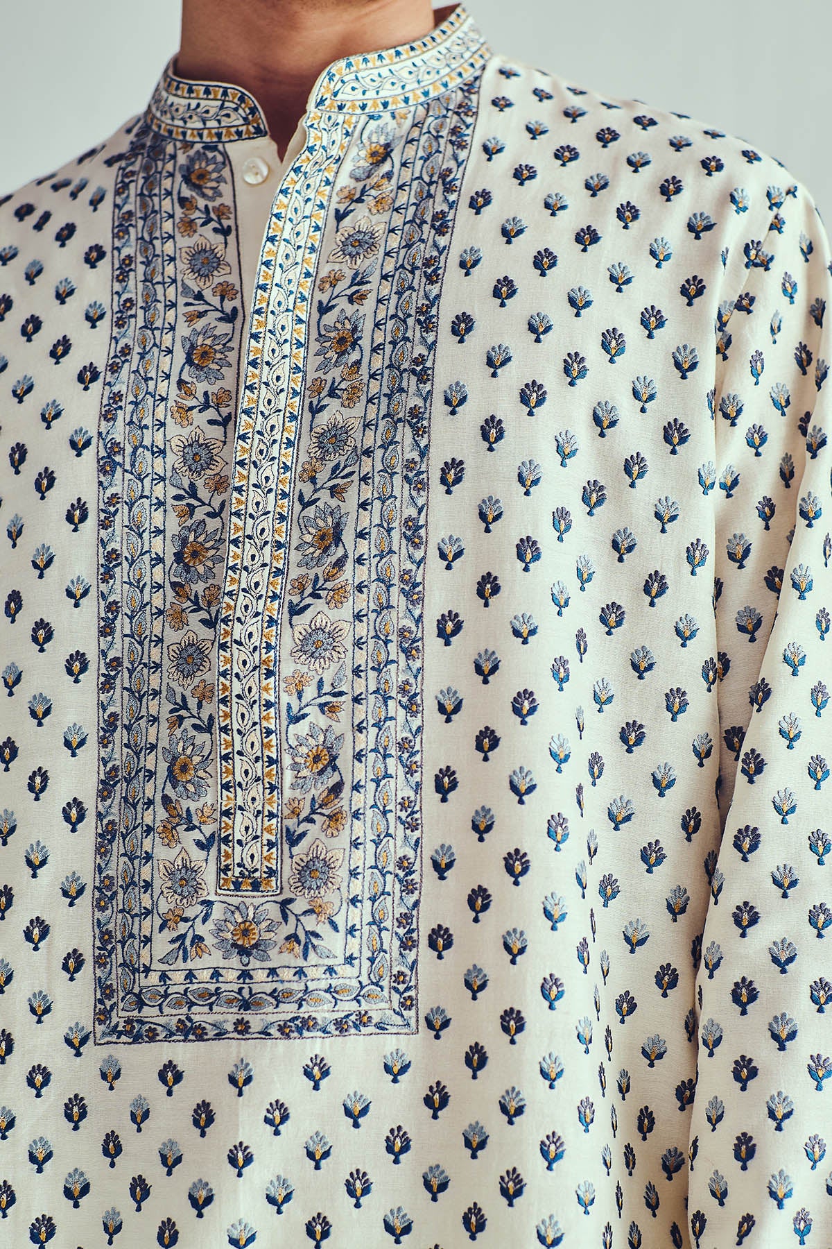 Resham Embroidered Kurta & Pants