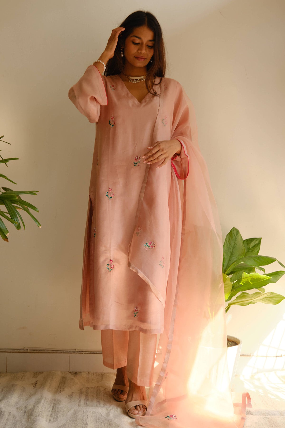 Rose Resham & Zari Kurta Set