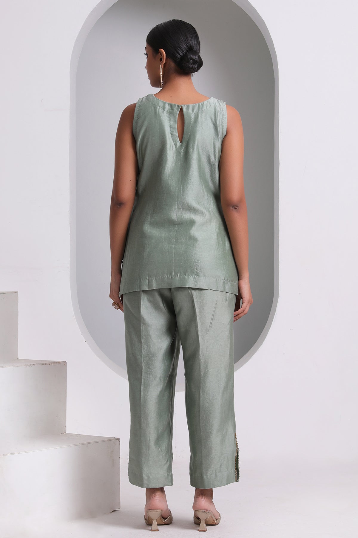 Sage Green Sleeveless Kurta Set