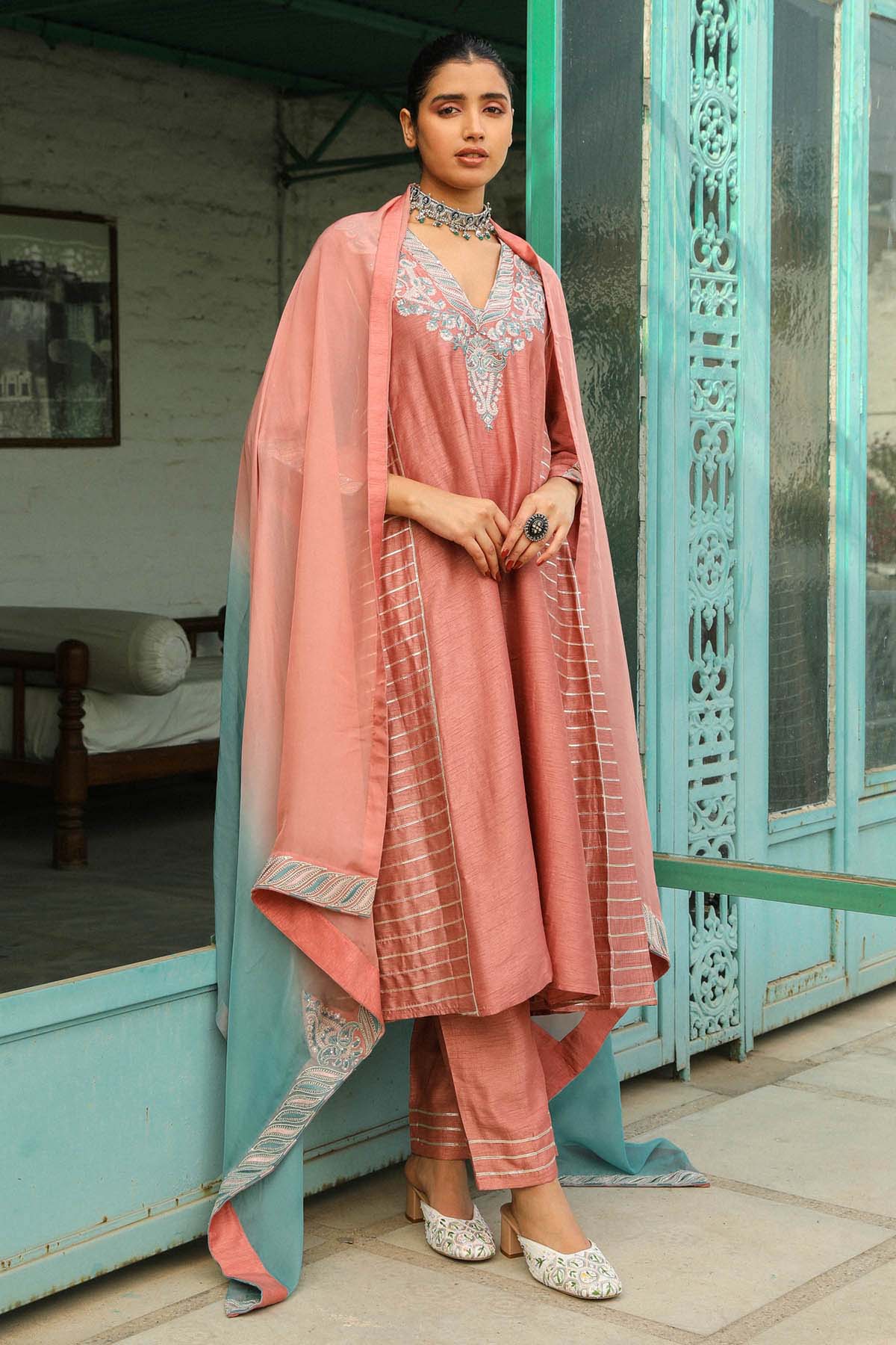 Salmon Pink Resham Kurta Set