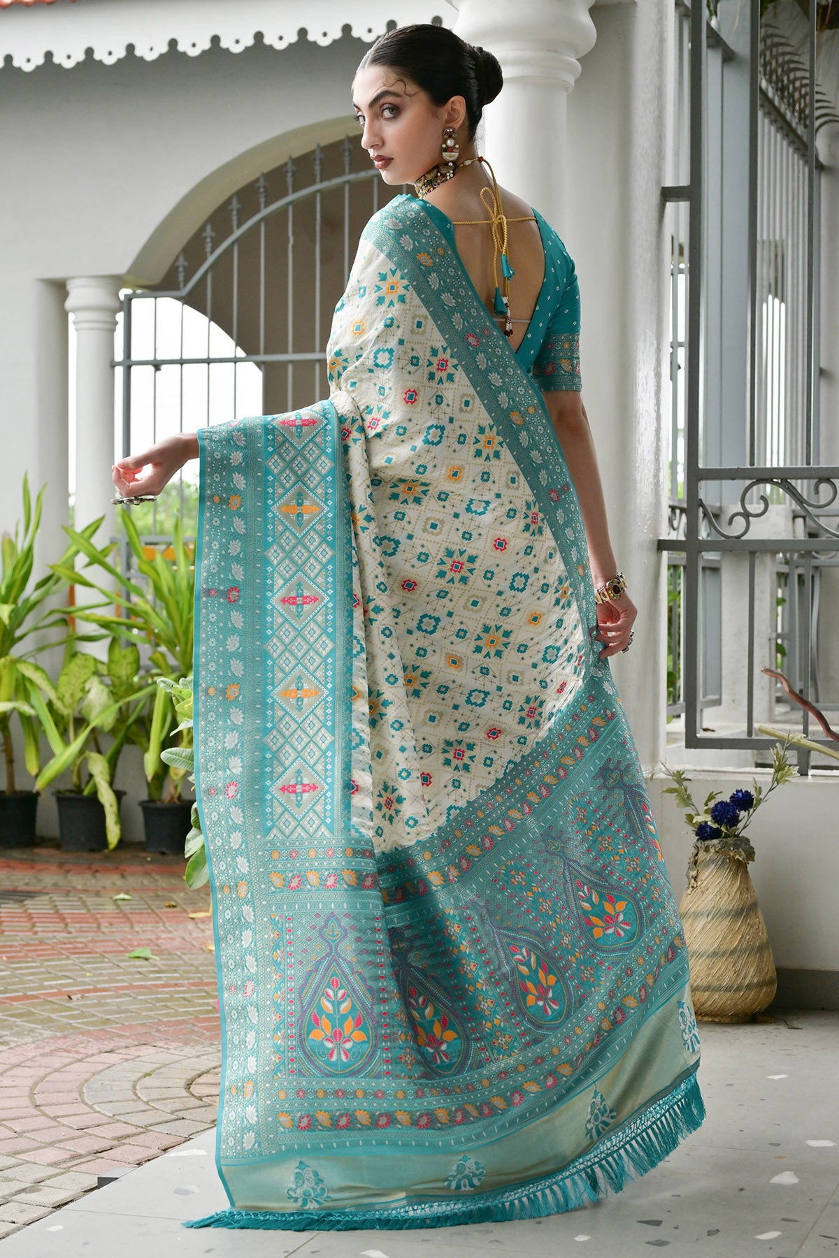 Sea Green Banarasi Thread Saree
