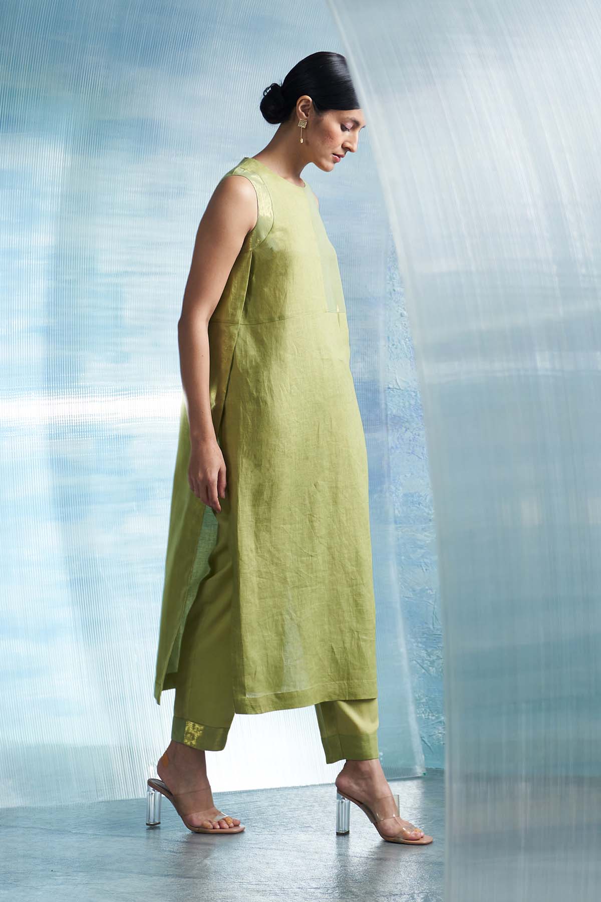 Sheen Green Sleeveless Kurta Set
