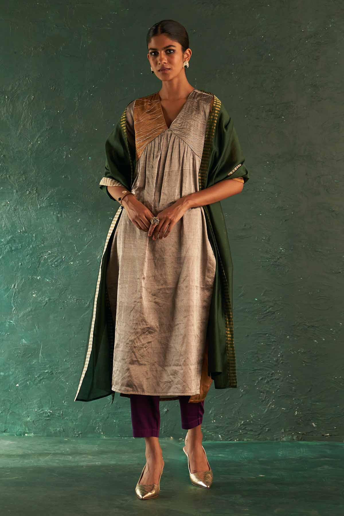 Silver & Gold V-Neck Kurta Set
