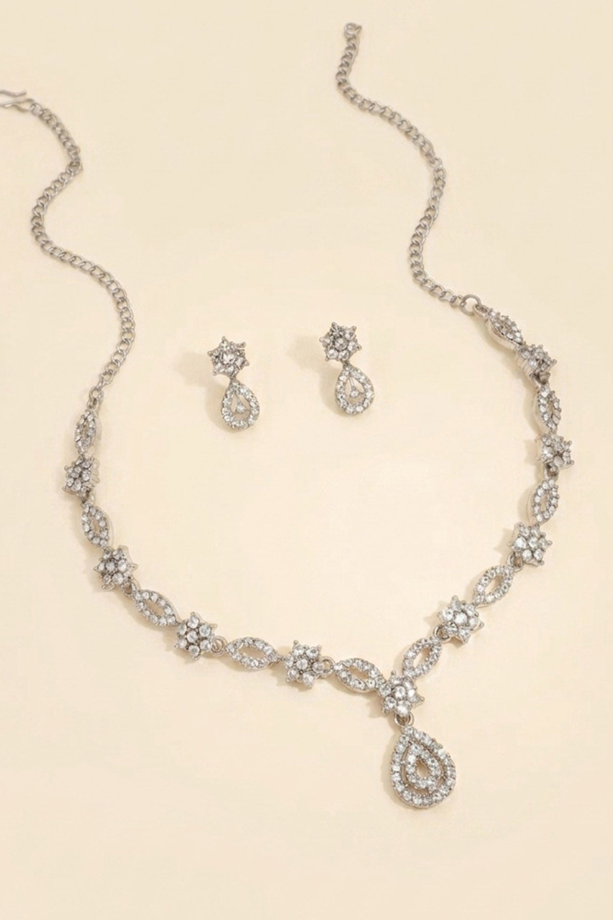 Silver Tone Floral Necklace Set