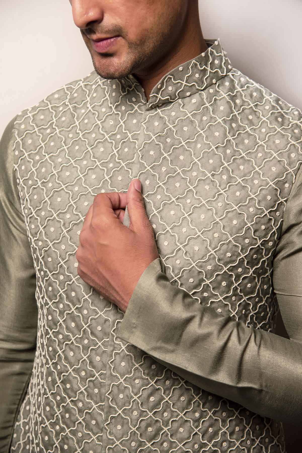 Sleeveless Bandi & Kurta Set