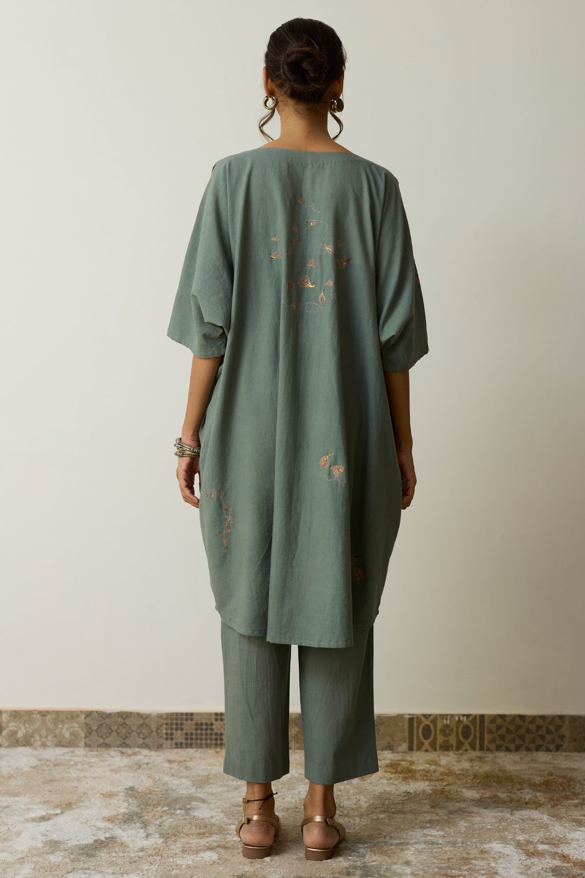 Teal Green Thread Kurta & Pants
