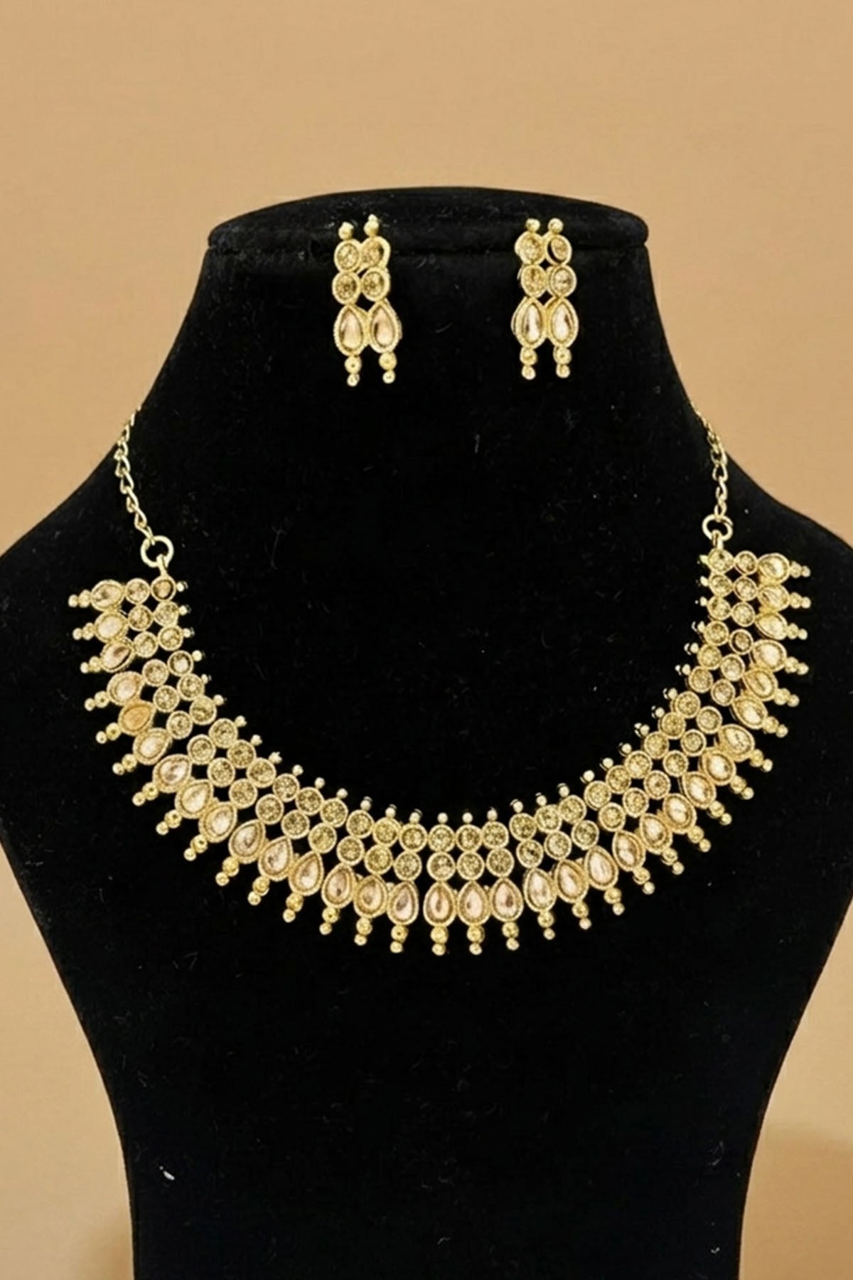 Tear Drop Gold Jewellery Set