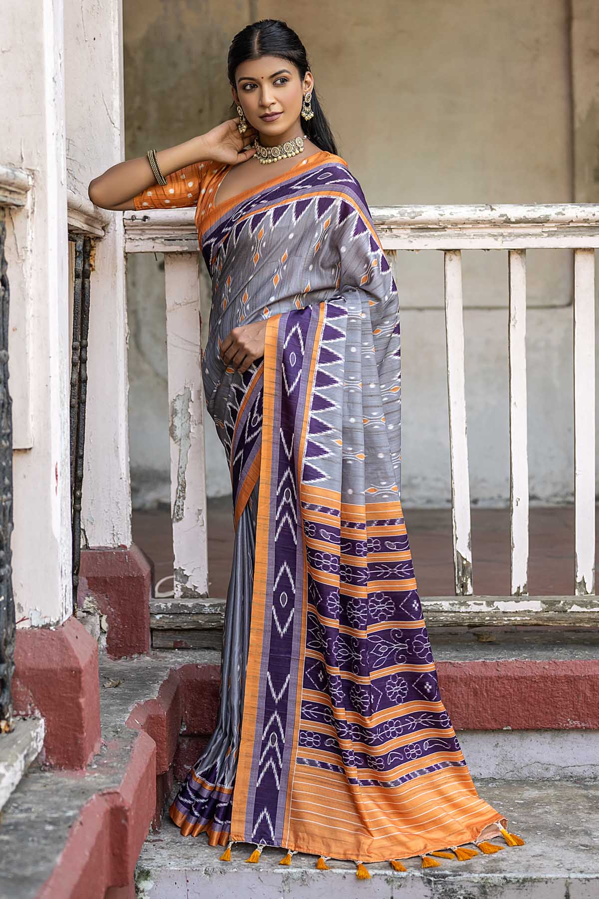 Temple Border Grey Saree