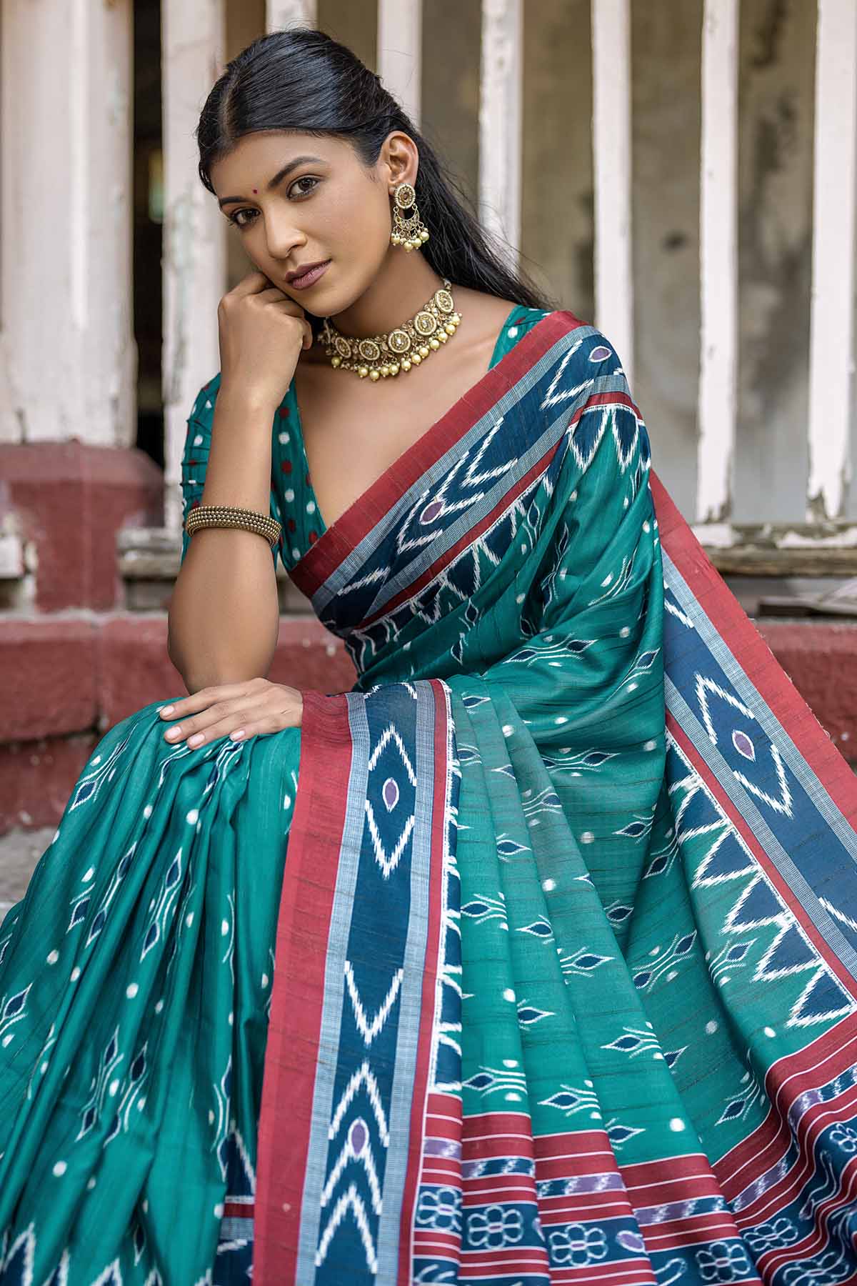 Temple Border Rama Saree