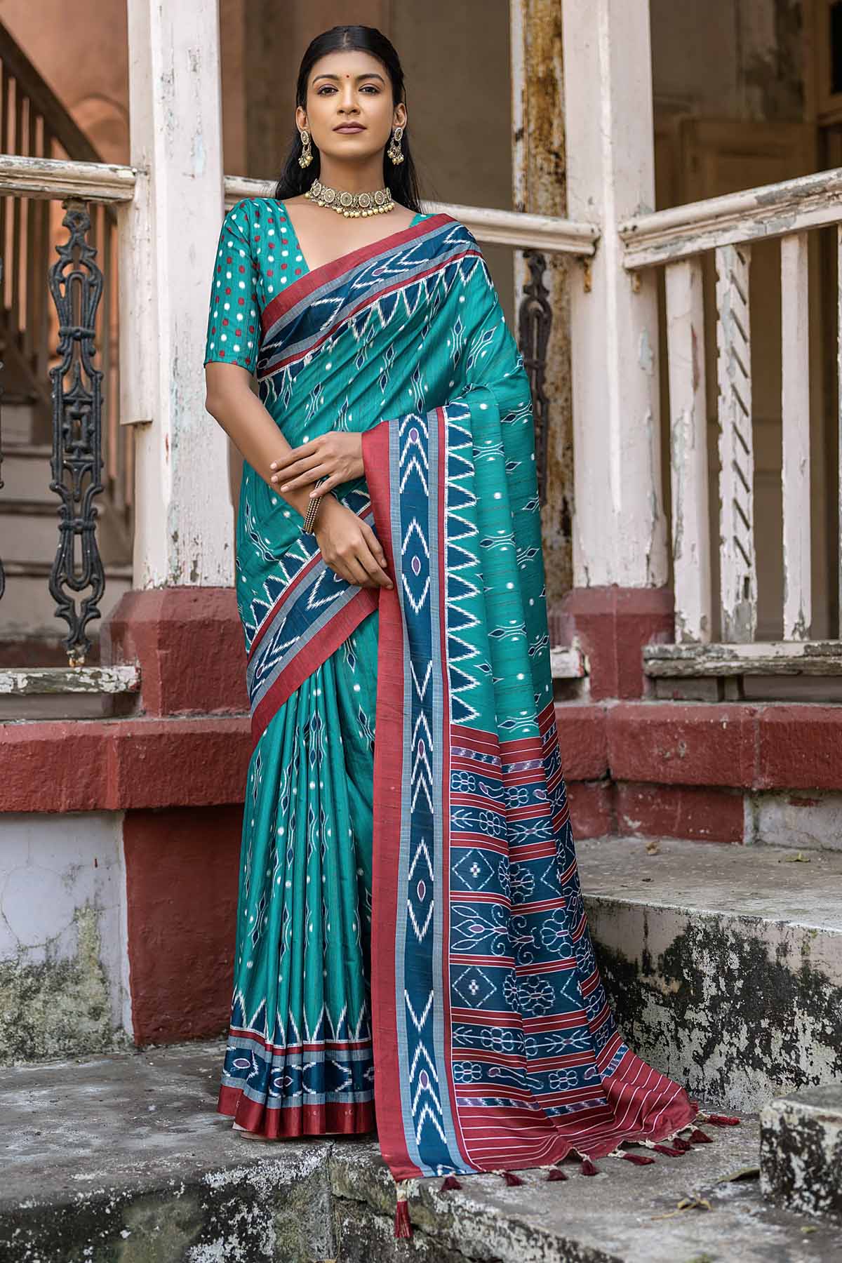 Buy Designer Temple Border Rama Saree Online