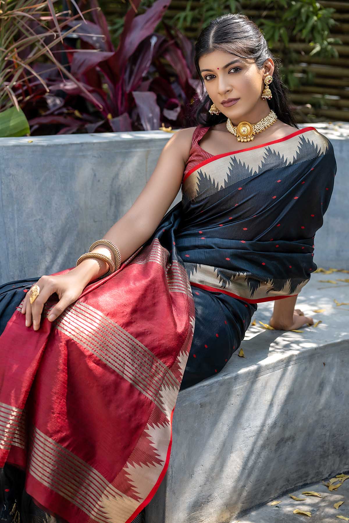 Triangle Border Black Saree