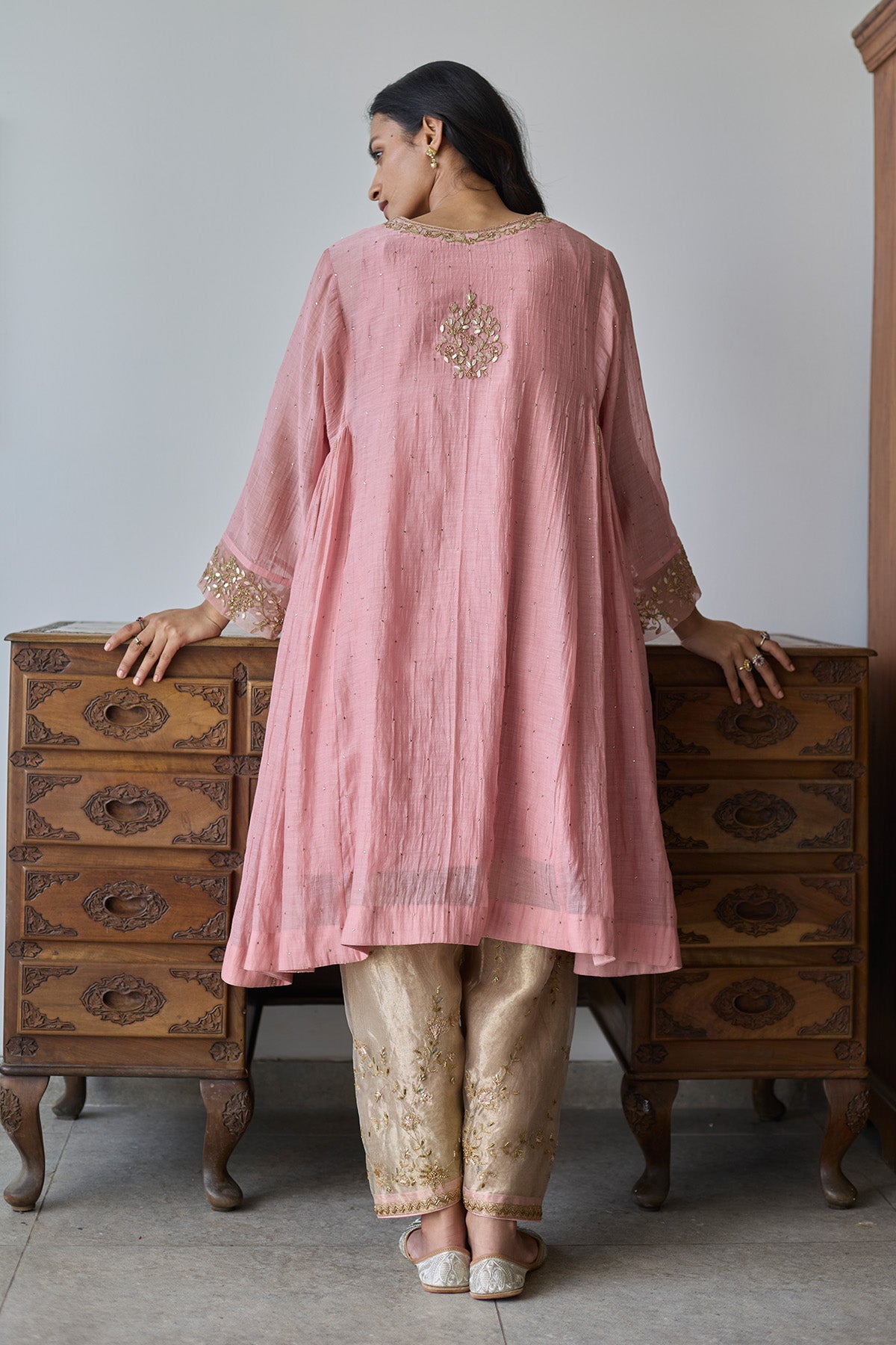 Veil Embroidered Short Kurta Set