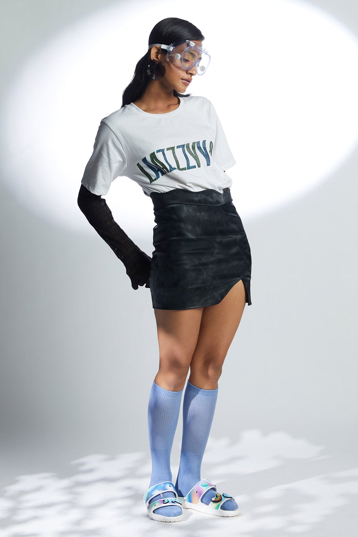 White Lazzy8 Print T-shirt