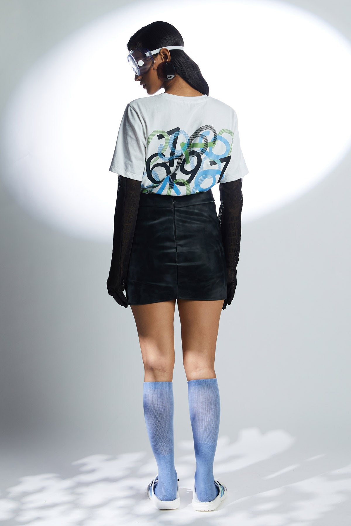 White Lazzy8 Print T-shirt