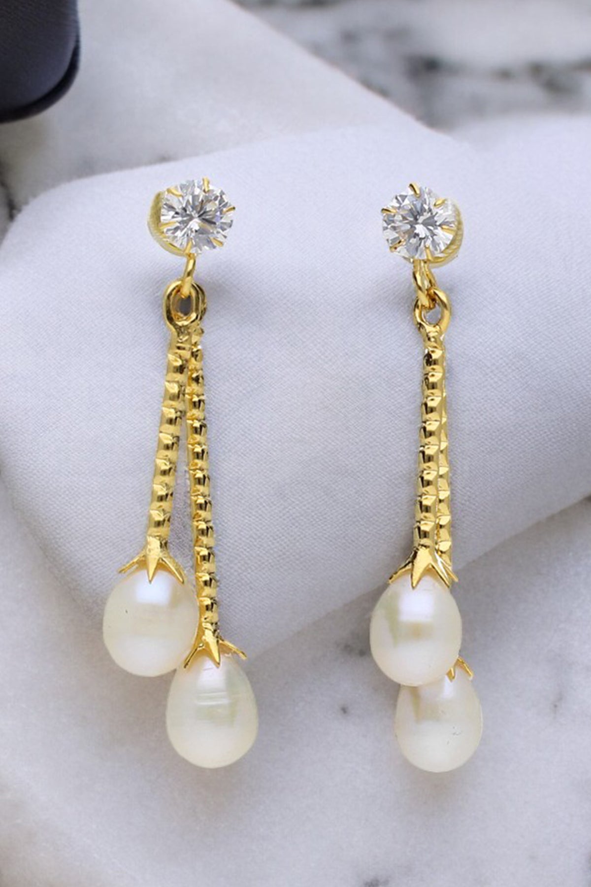 White Alloy Oval Shape Earring