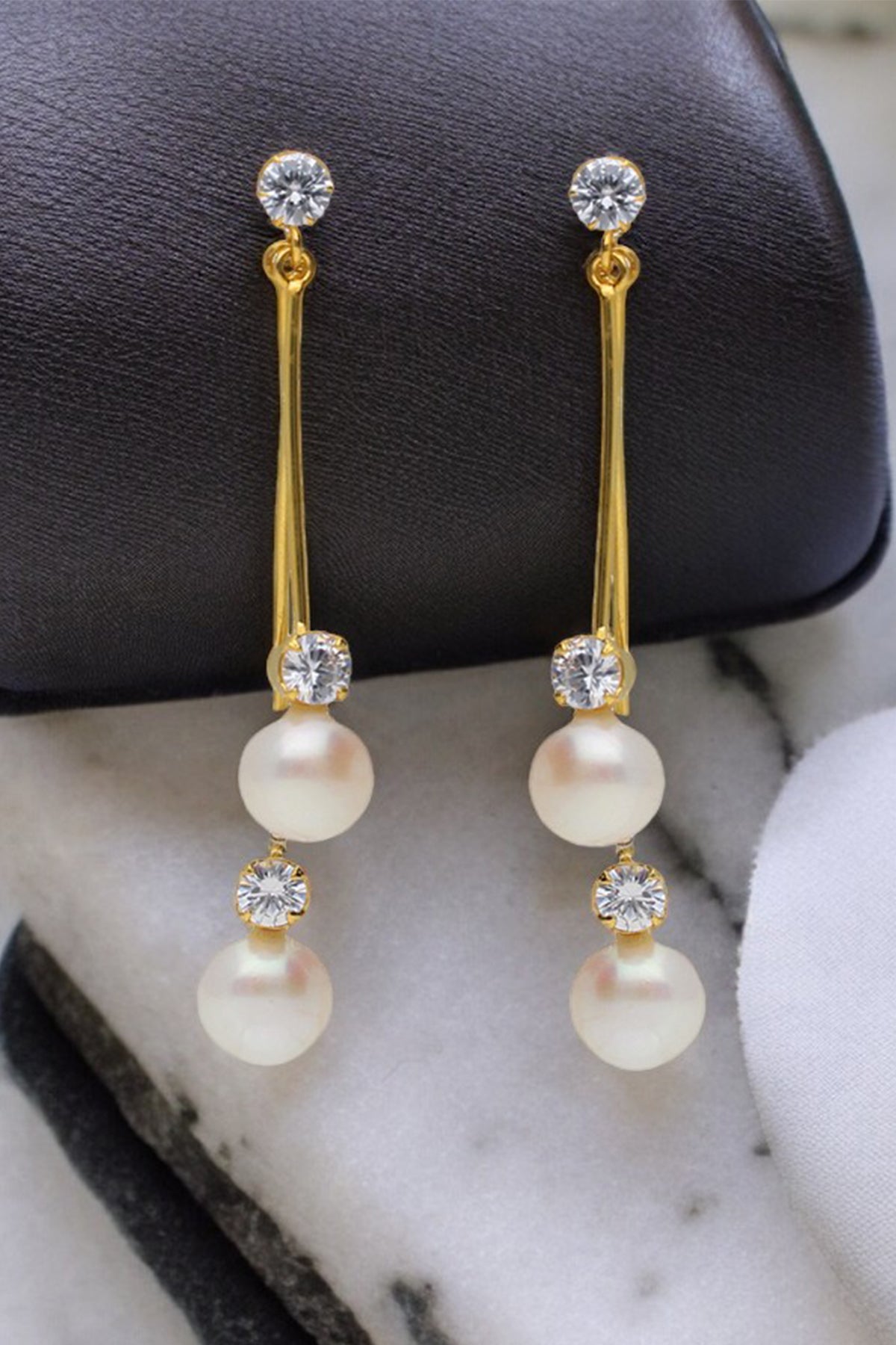 White Alloy Oval Shape Earring