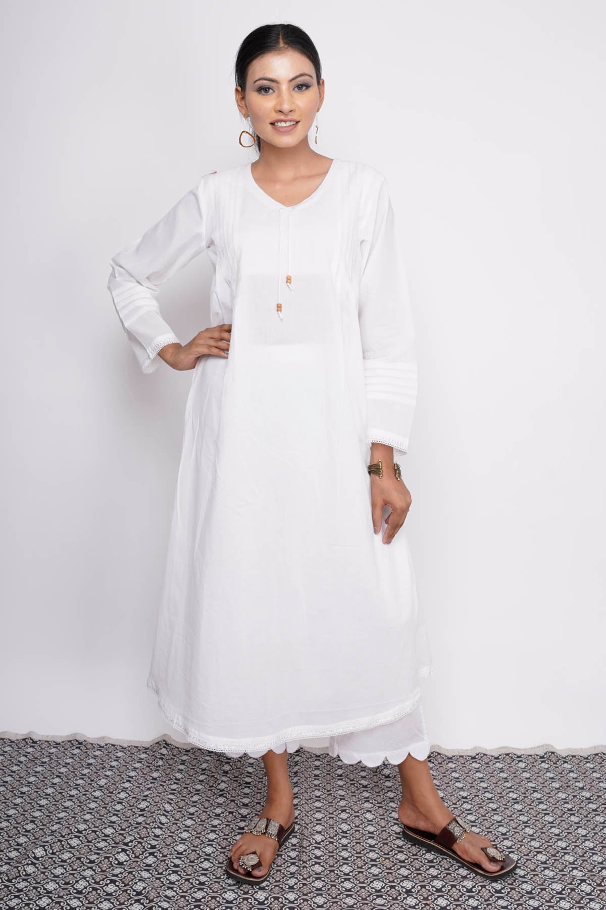 Charu Bhaskar White Cotton Cambric Kurta Set for women online at ScrollnShops