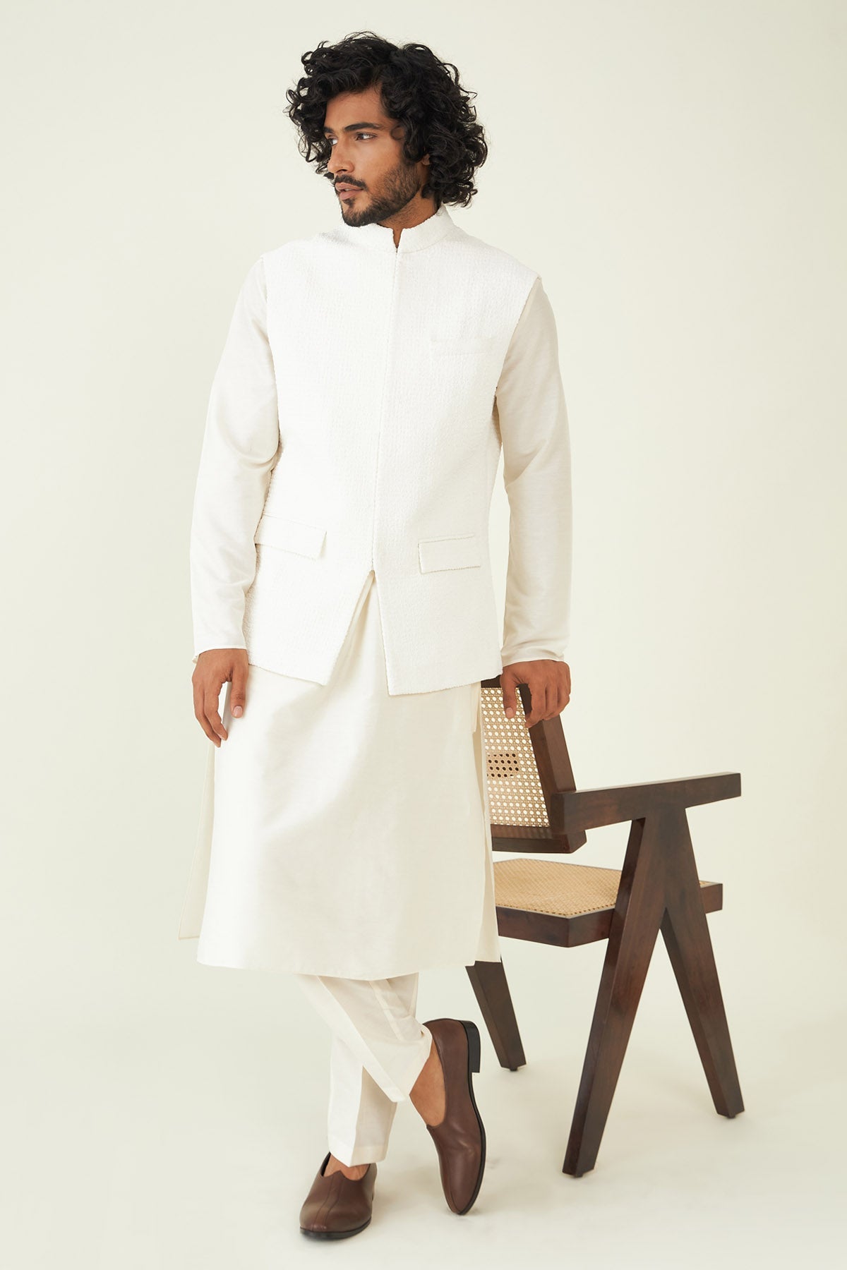 White Crinkle Crepe Bundi Set