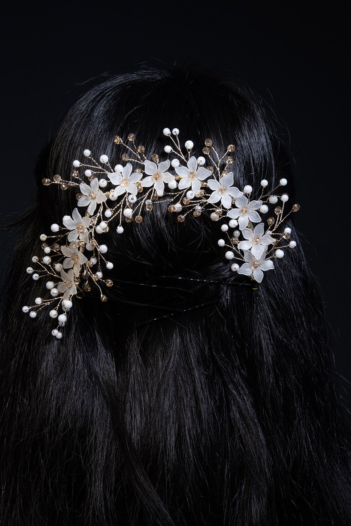 White Crystal Bale Bun Clip