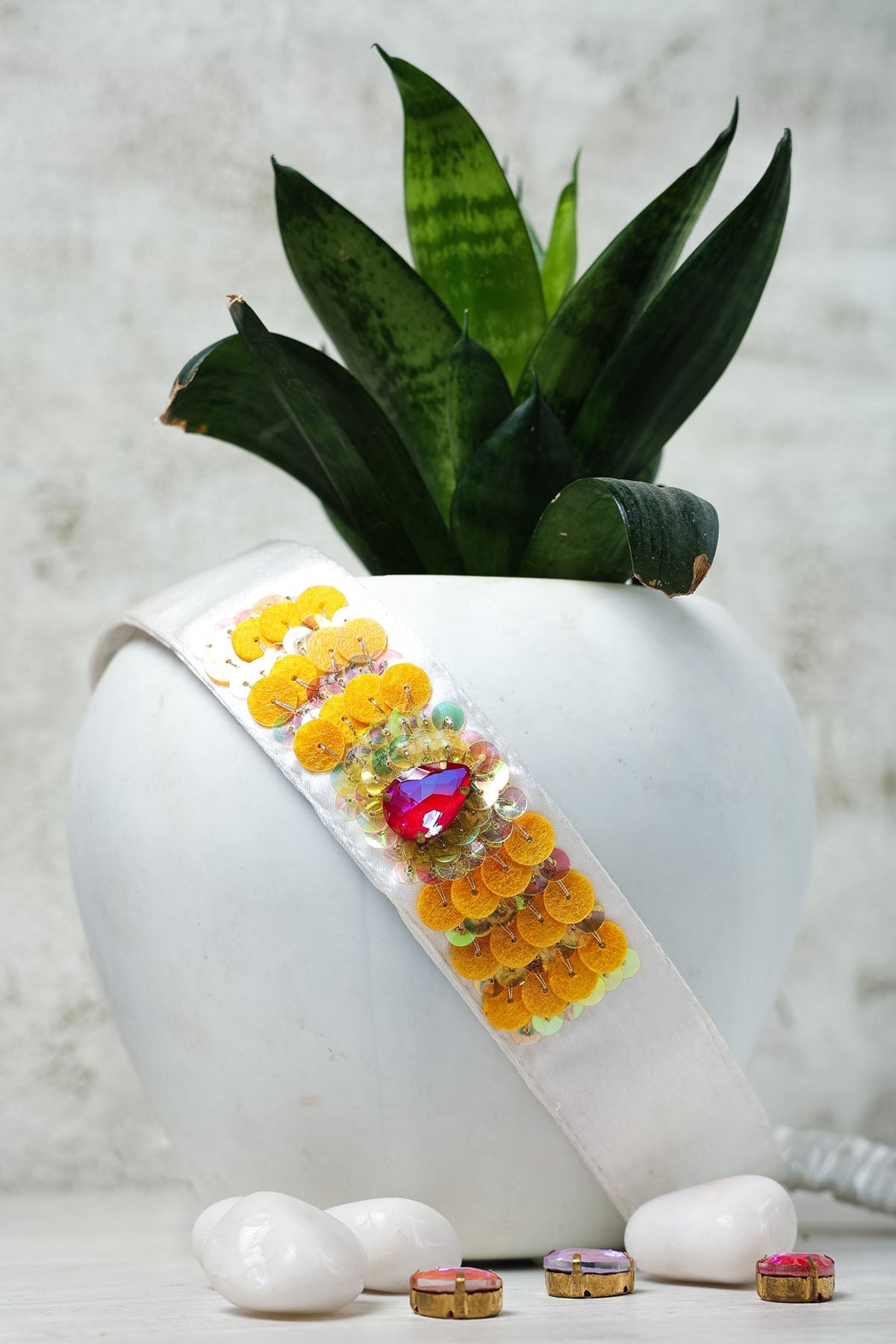 Etti Kapoor White Embellished Beads Belt Online