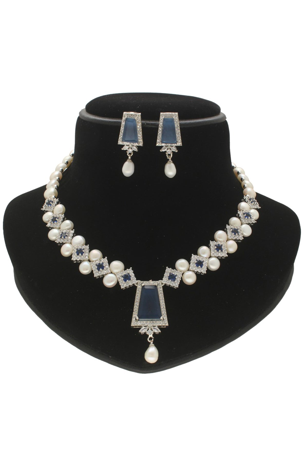 White Flat Pearls Jewellery Set