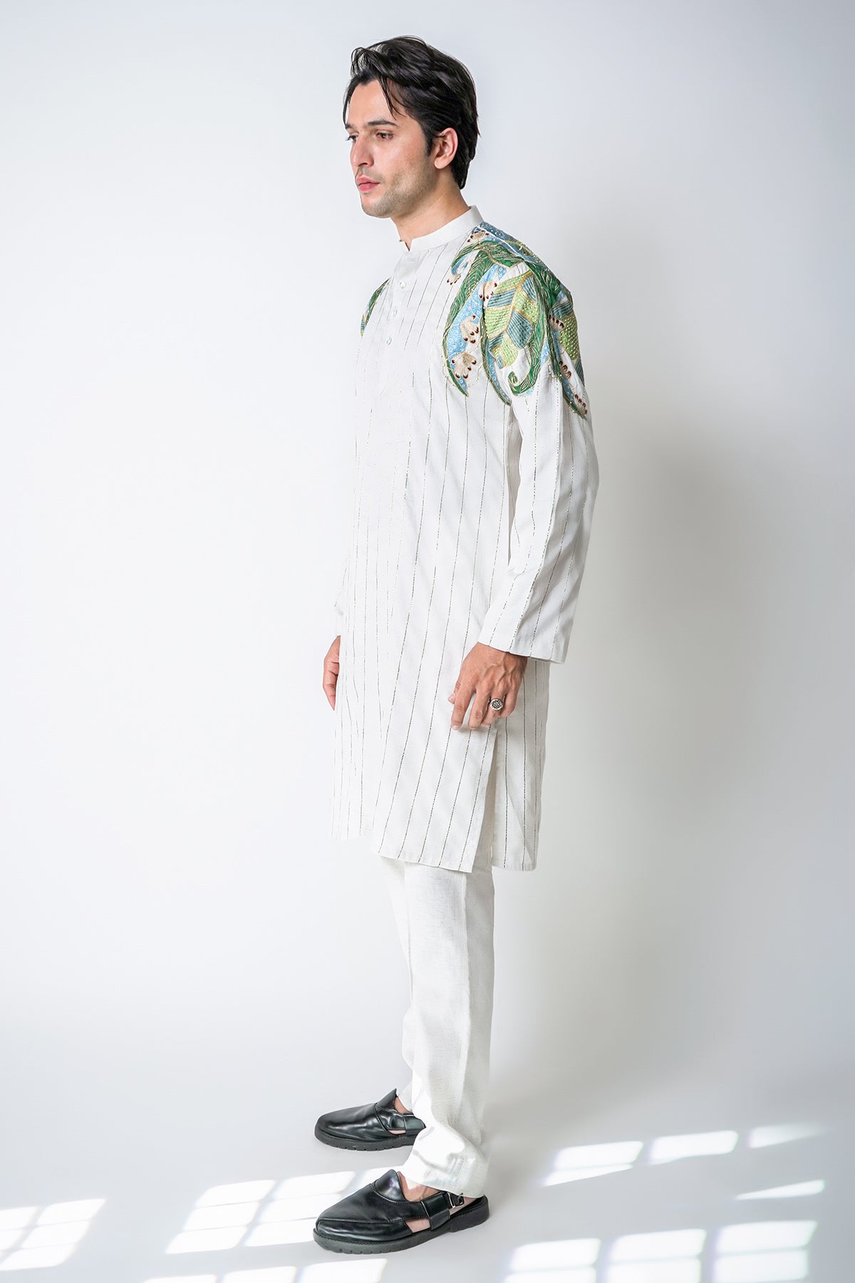 White Floral Kurta And Pants