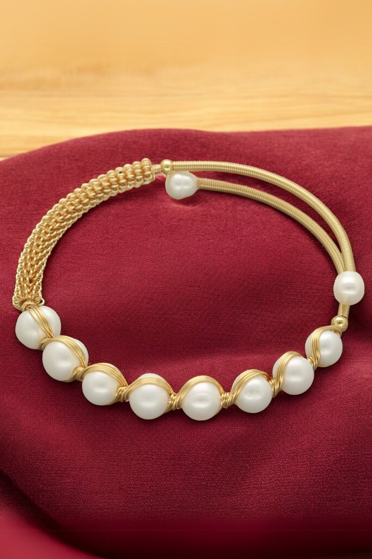 White Freshwater Pearl Bracelet