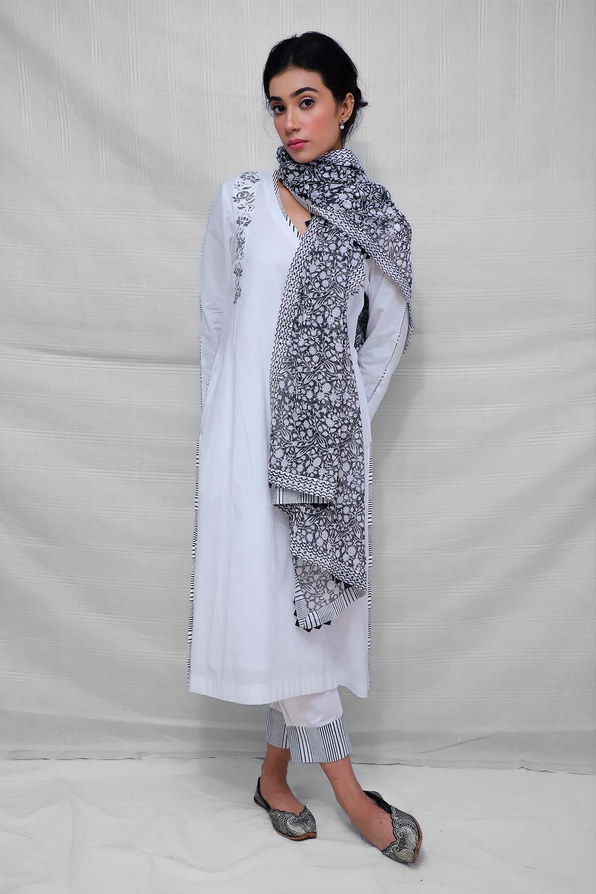 Buy White Handblock Print Kurta Set by House Of 87 for women online at ScrollnShops