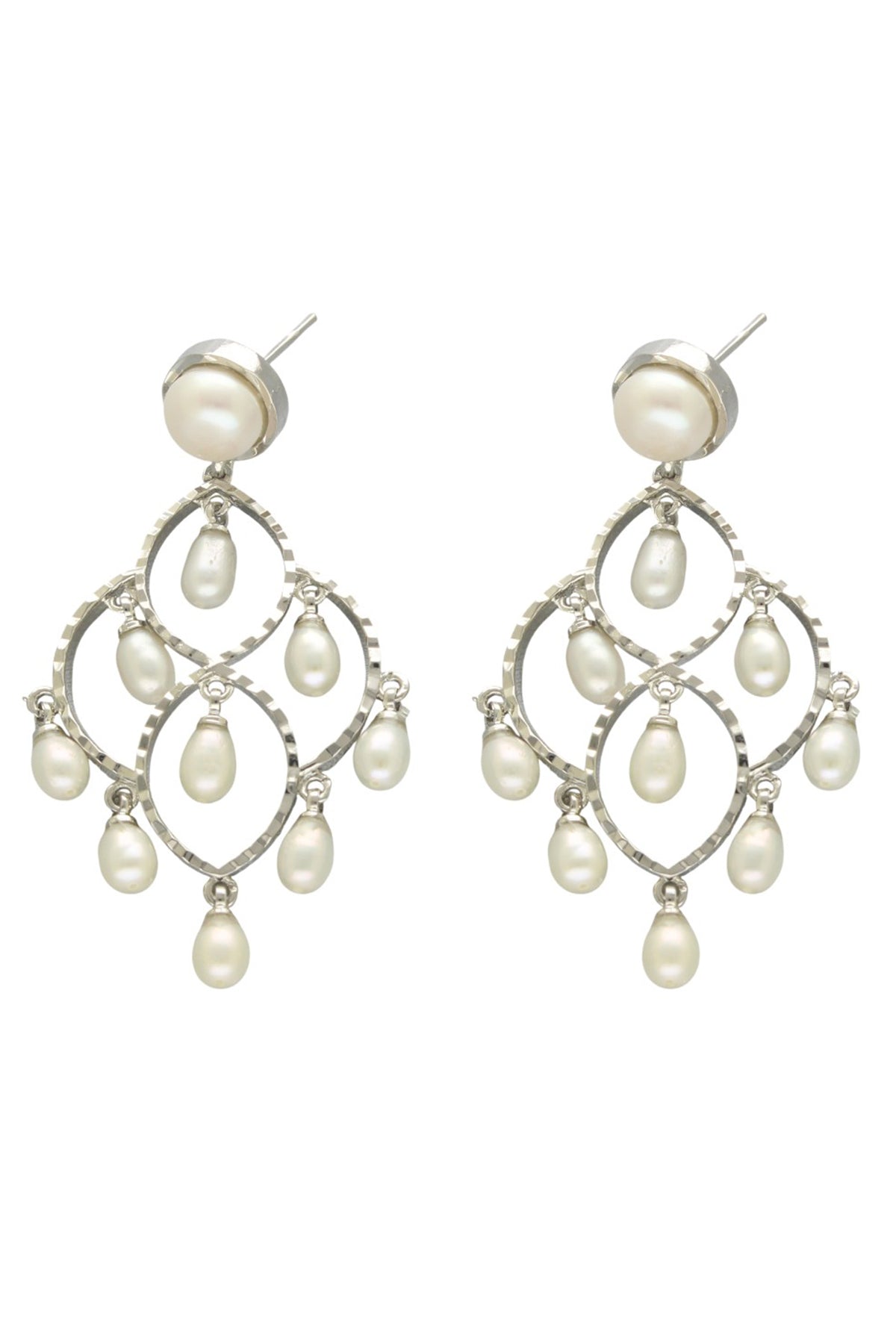 White Pearl Oval Shaped Earring